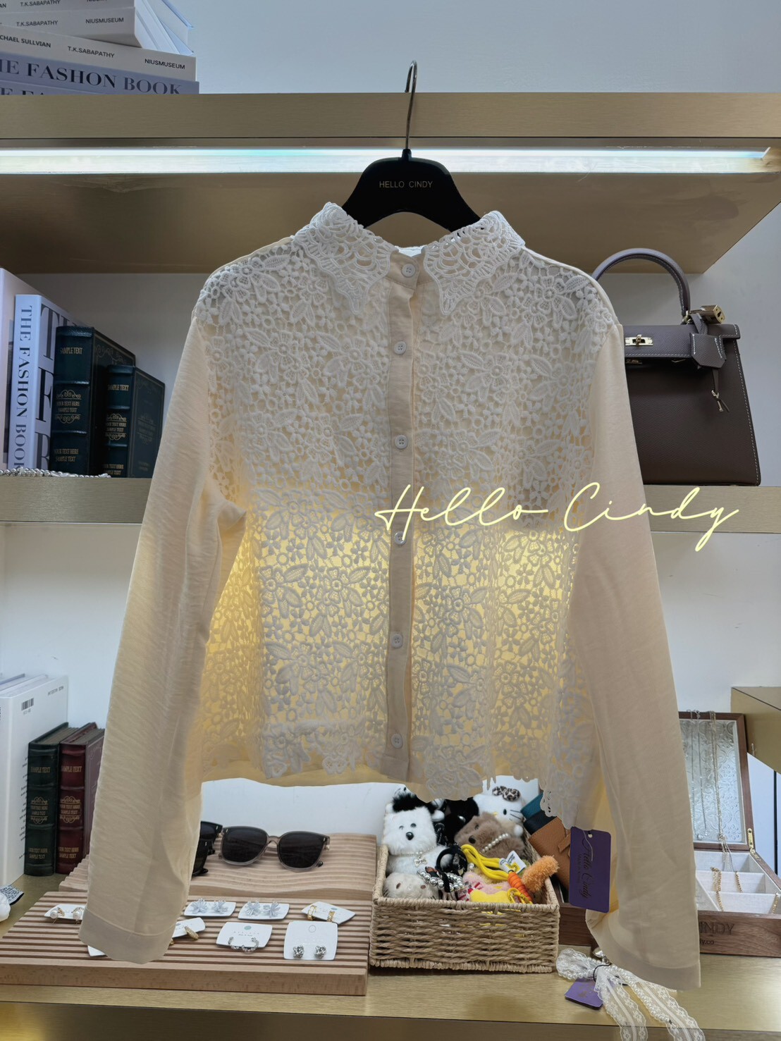 B10035 -優雅燒花蕾絲襯衫