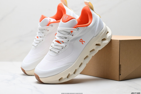 On昂跑tilt 2.0 羅意威 聯名輕量運動休閒鞋 腳感很舒服 鞋底柔軟且包裹性好 上腳顯腿長不管休閒還是運動都很百搭 是最好看最顯質感的顏色