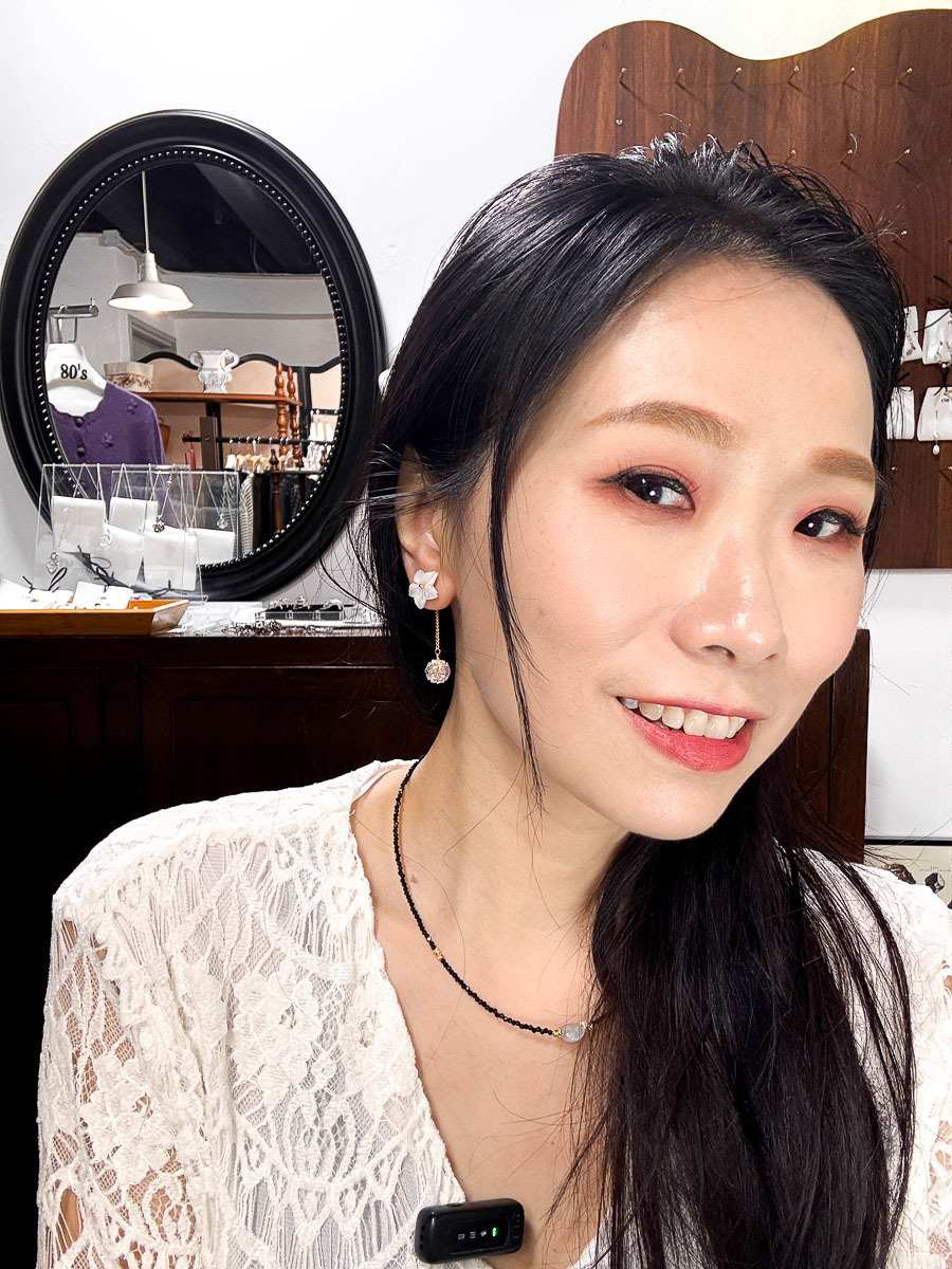 【SALE SALE SALE🔥】 貝母 花花  後托閃閃球 耳環 "925純銀耳針" 【不設退換】