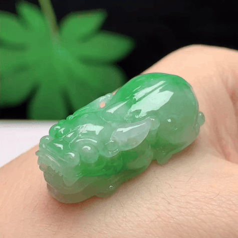 924342 翡翠飄綠貔貅