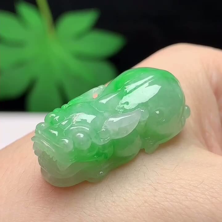 翡翠飄綠貔貅,天然翡翠A玉, 緬甸玉, Jade, Jadeite