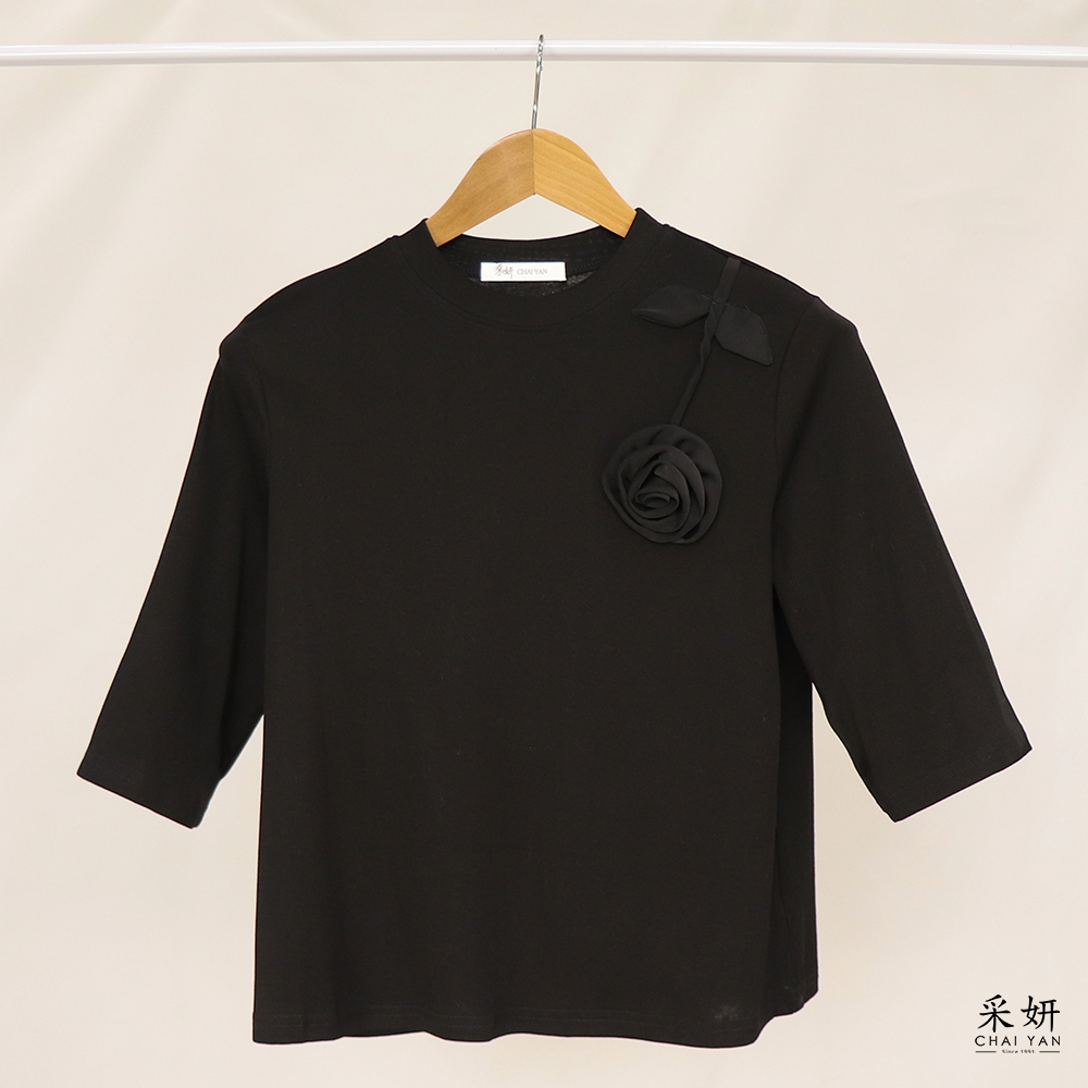 素色絲巾玫瑰圓領半袖上衣