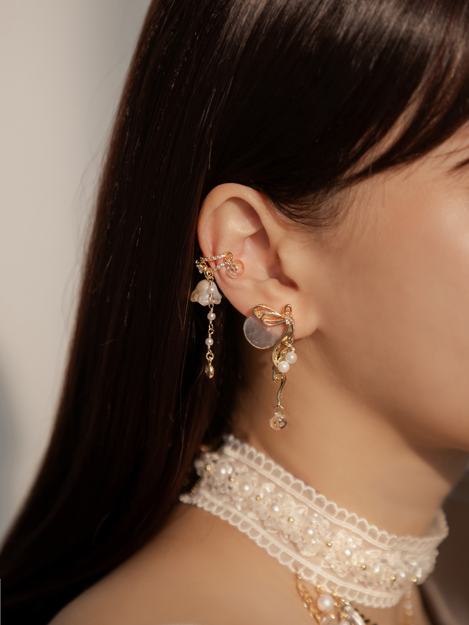 落葉微光。MUCHAT手作14KGP鋯石鈴蘭花耳骨夾 (單支)