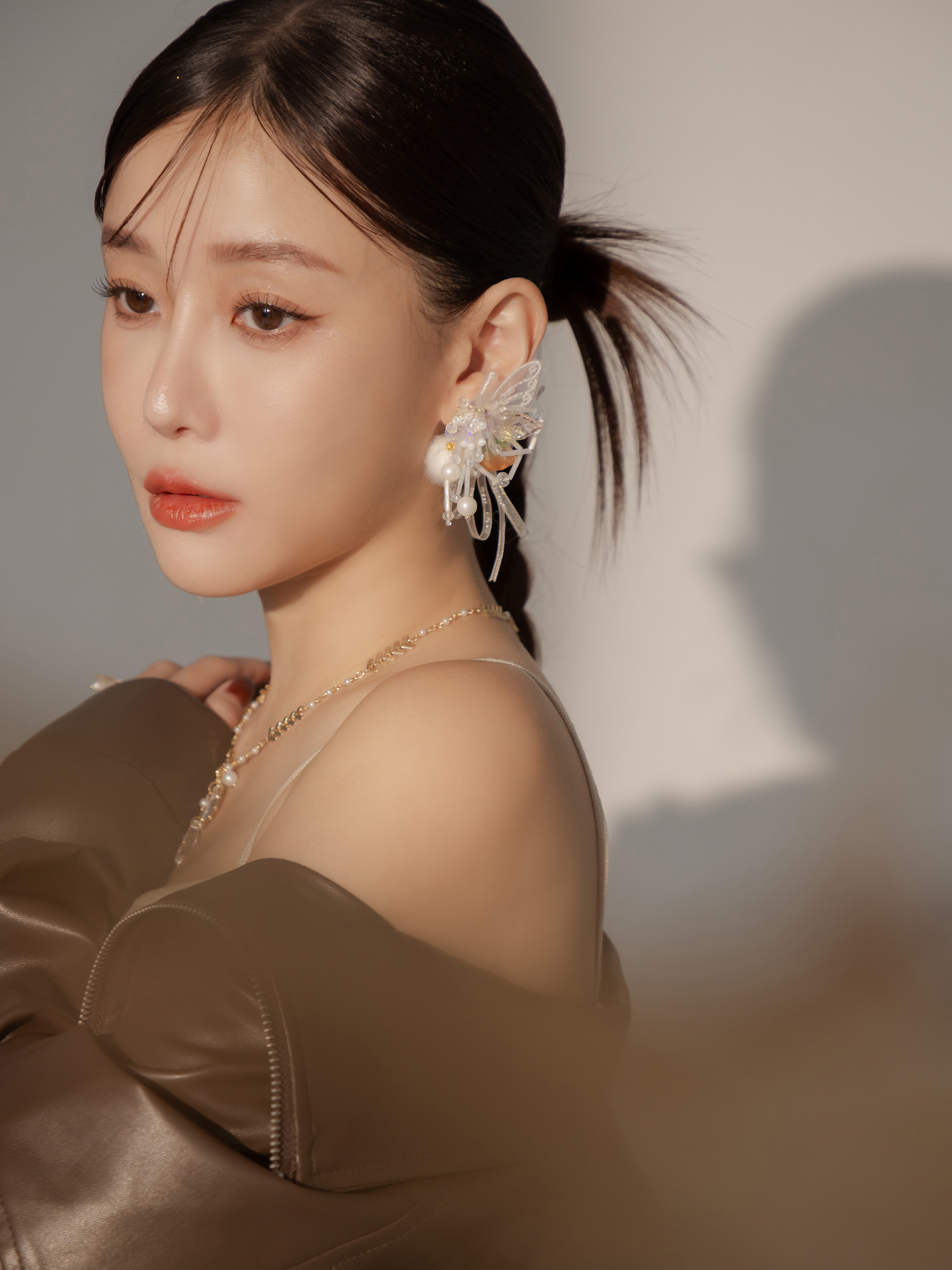 秋日感性。(2way)MUCHAT手作14KGP蝴蝶花葉毛球純銀針耳環