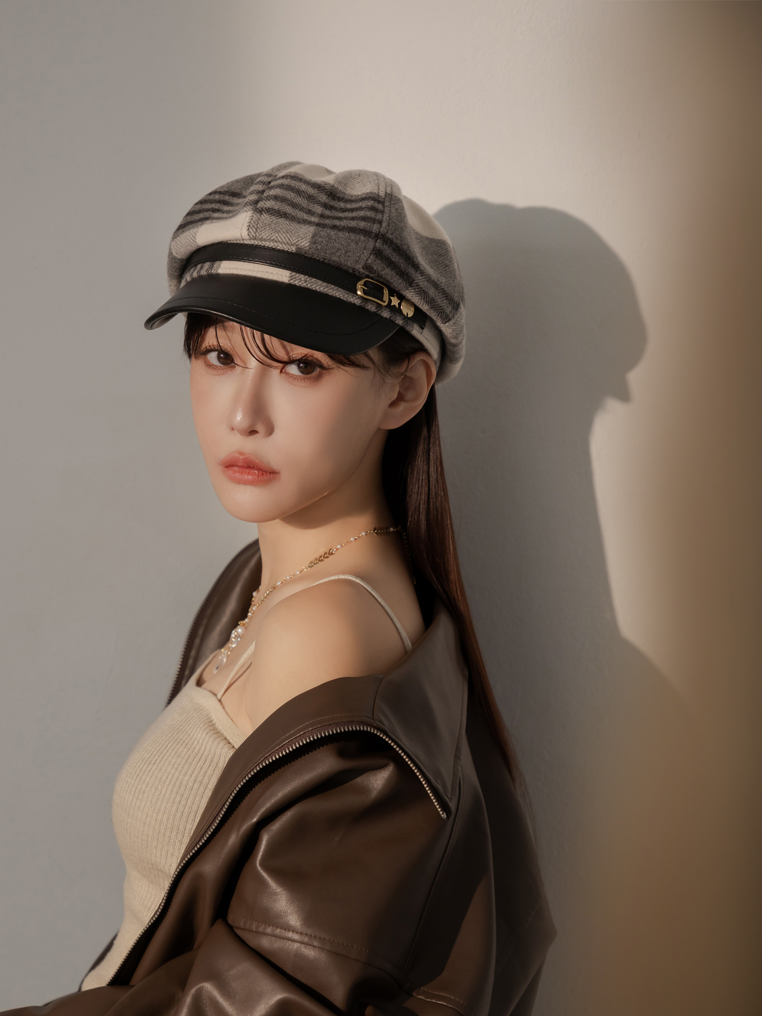 行李已過期。MUCHAT手作星星格紋皮革報童帽