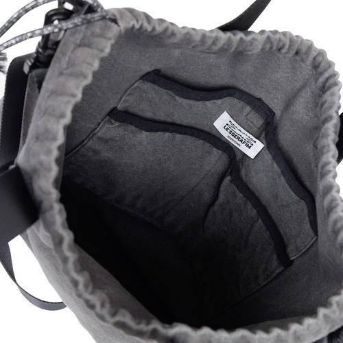 🇯🇵聯名系列🇯🇵 LE SSERAFIM × ZOZOTOWN STRING BAG 水洗刺繡log