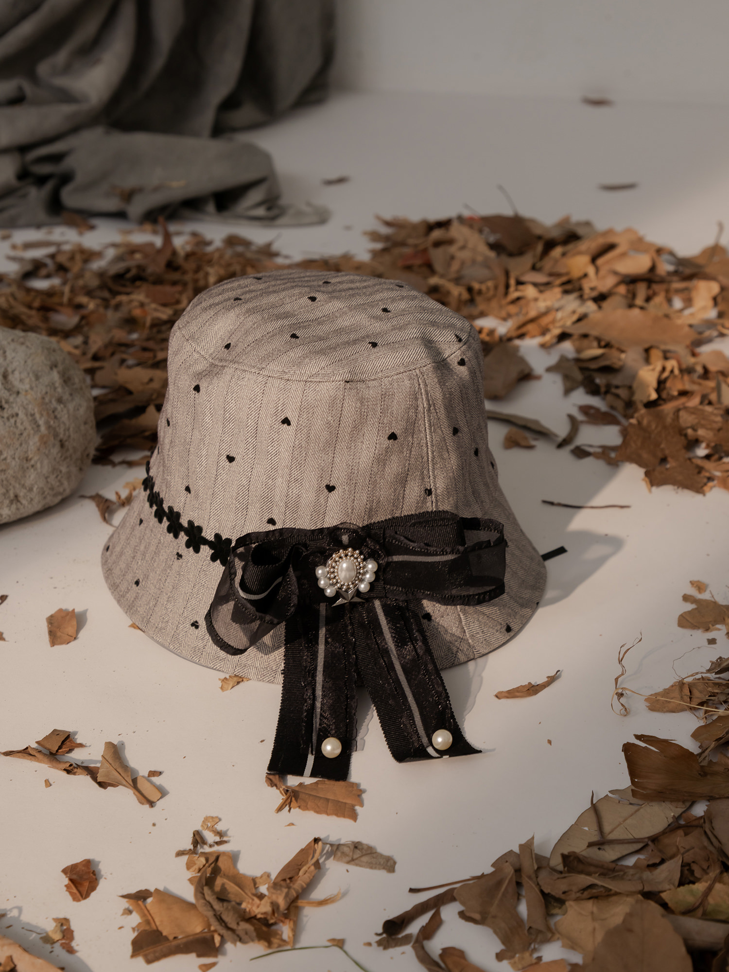 徠卡記憶。MUCHAT手作愛心花邊漁夫帽 (含蝶結別針)