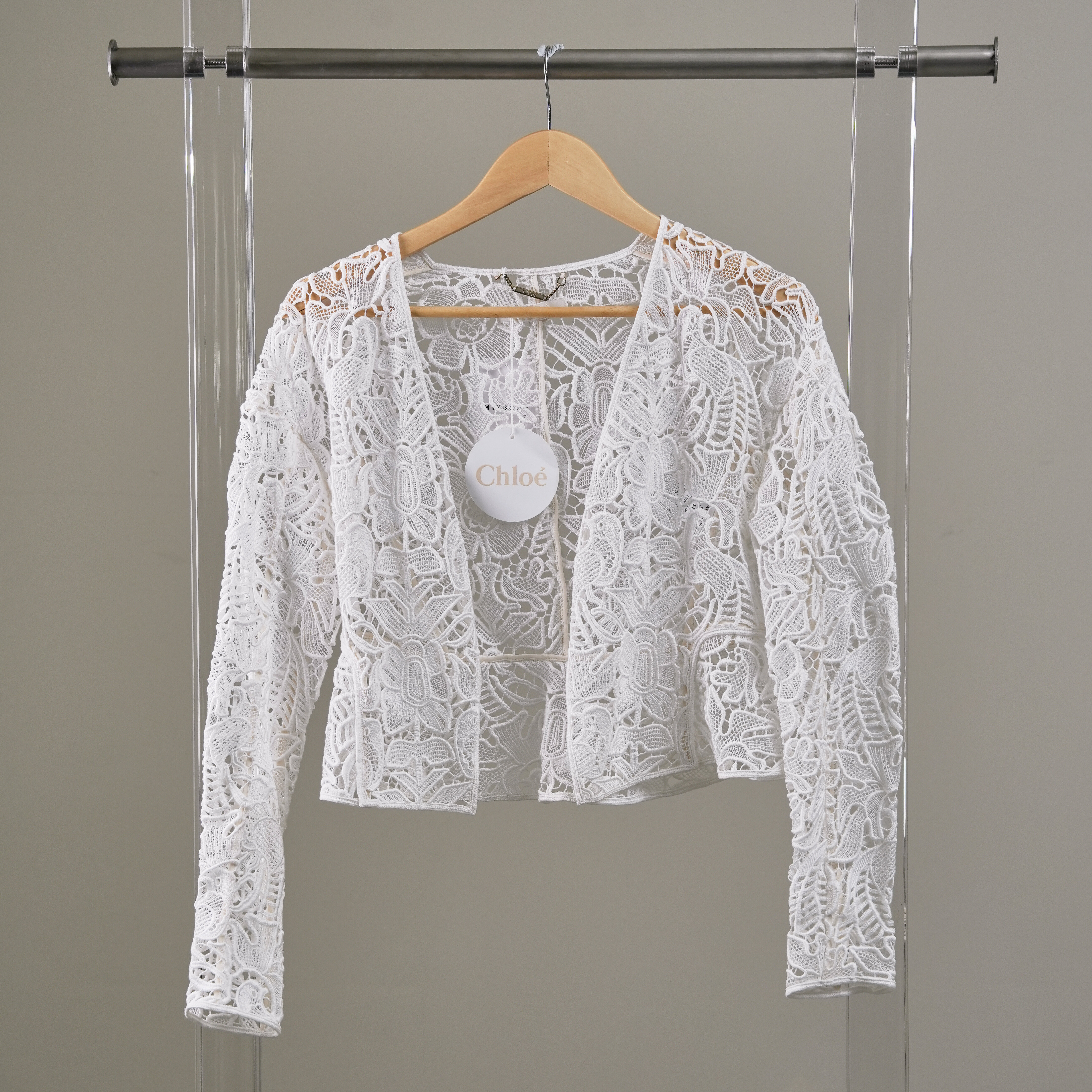 Chloe 白色簍空罩衫