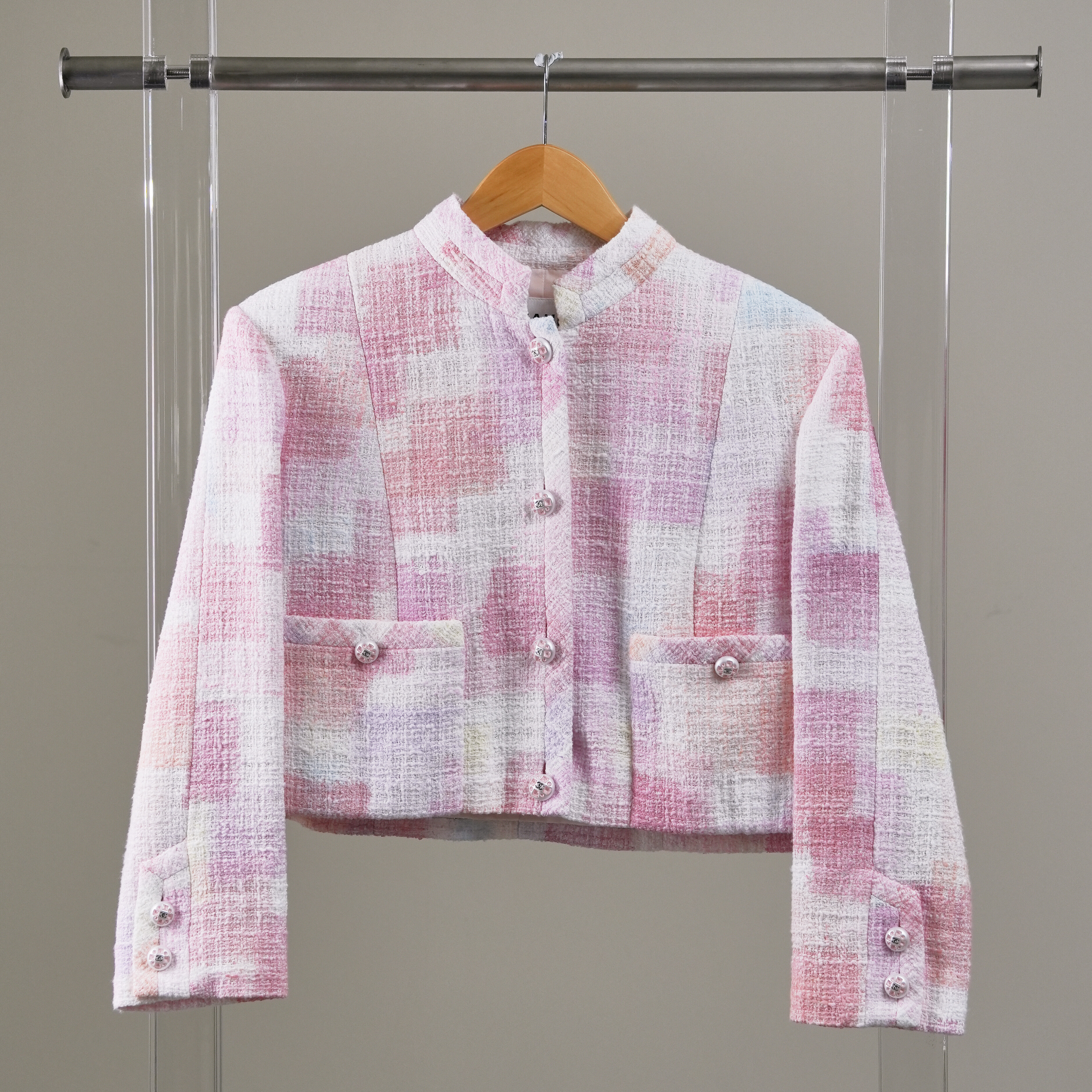 Chanel 23S粉白格子短版外套#40