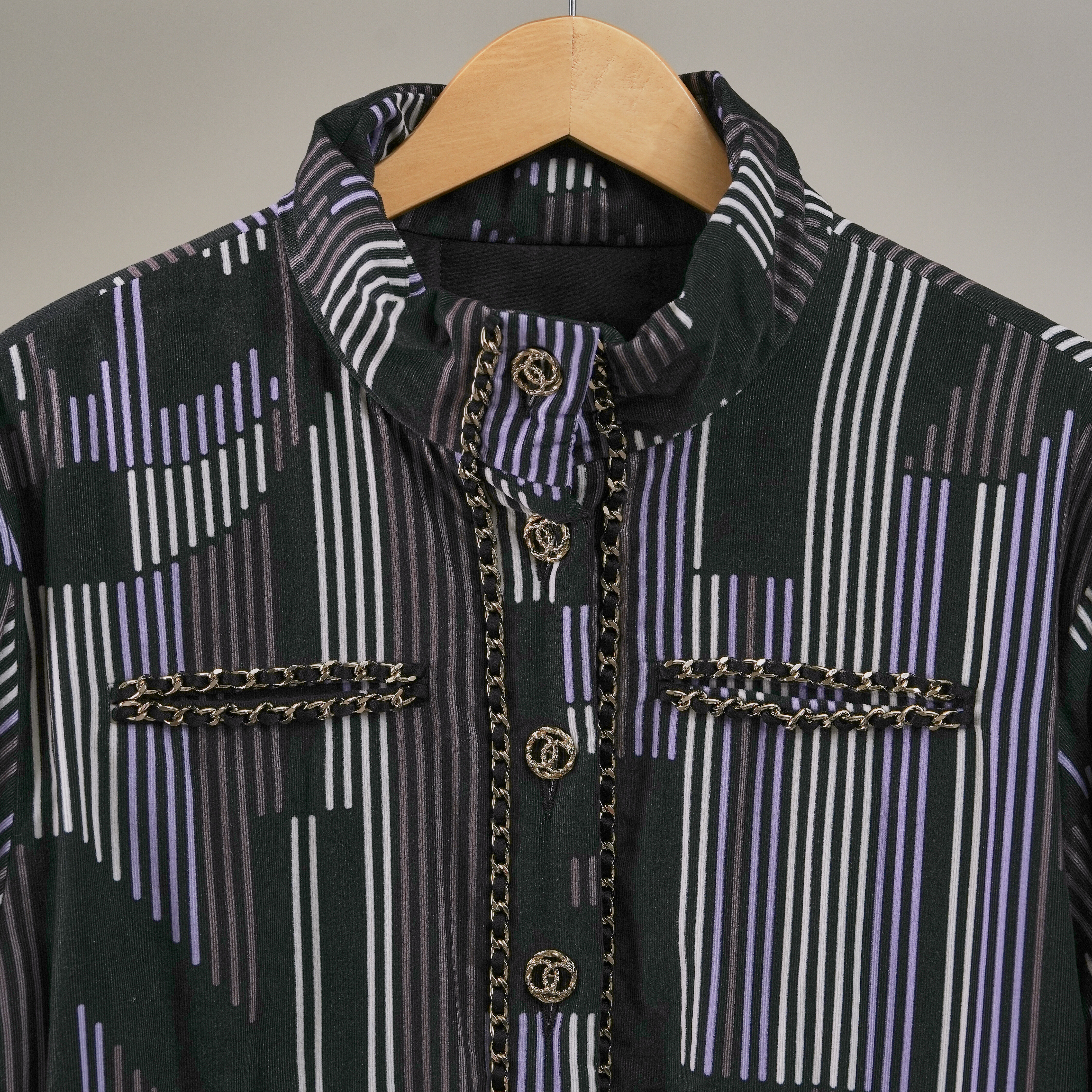 Chanel 23B黑棕紫螺紋絲絨棉外套#40