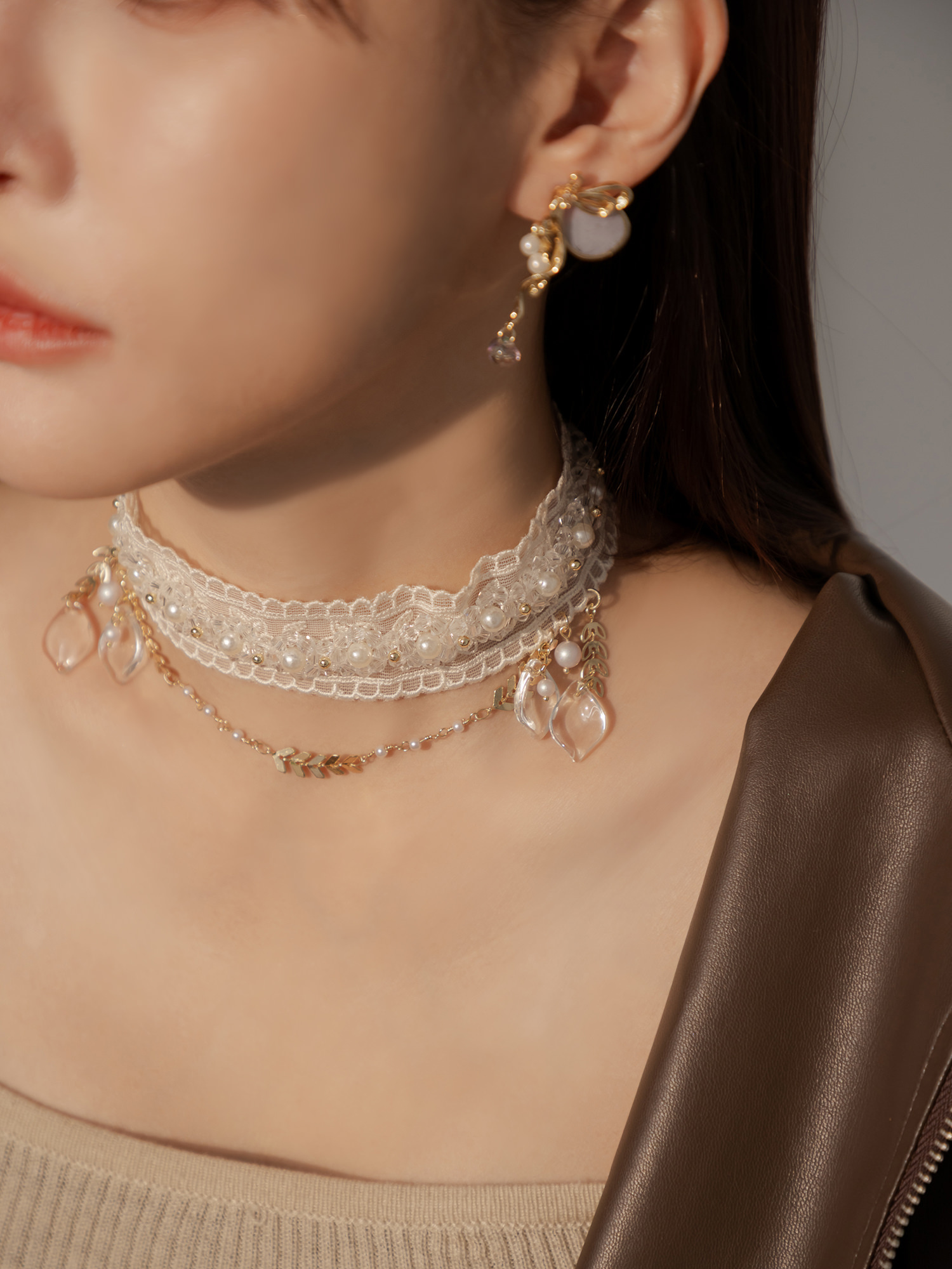 落葉微光。MUCHAT手作14KGP刺繡蕾絲粉珠花項鍊