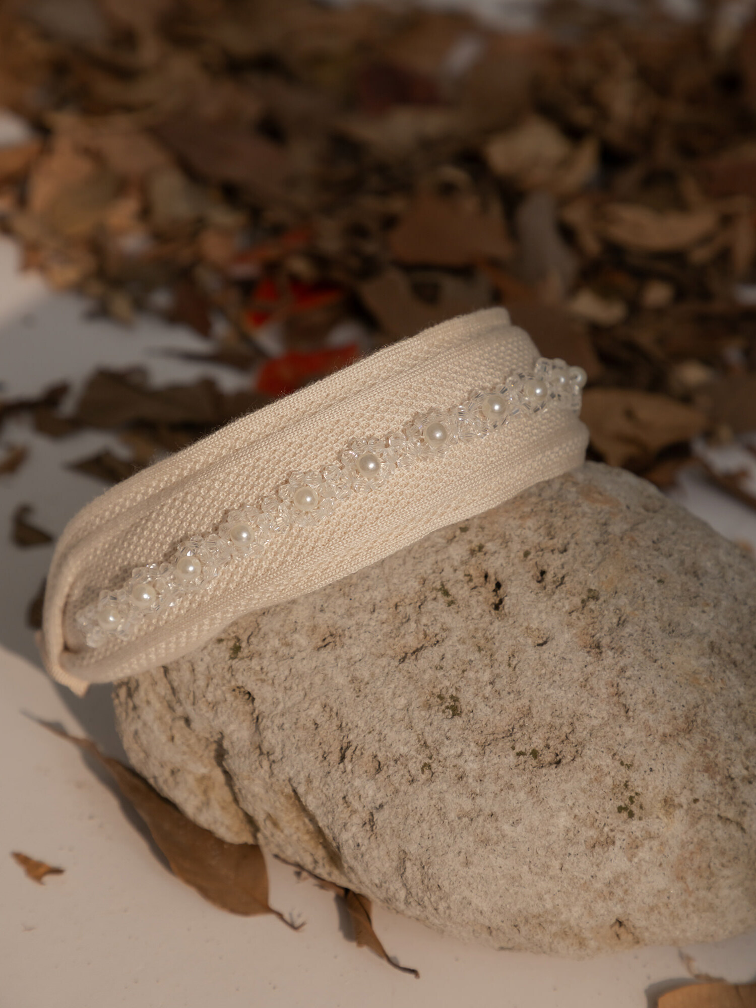 繁星女主夢。MUCHAT手作水晶珠花針織髮箍