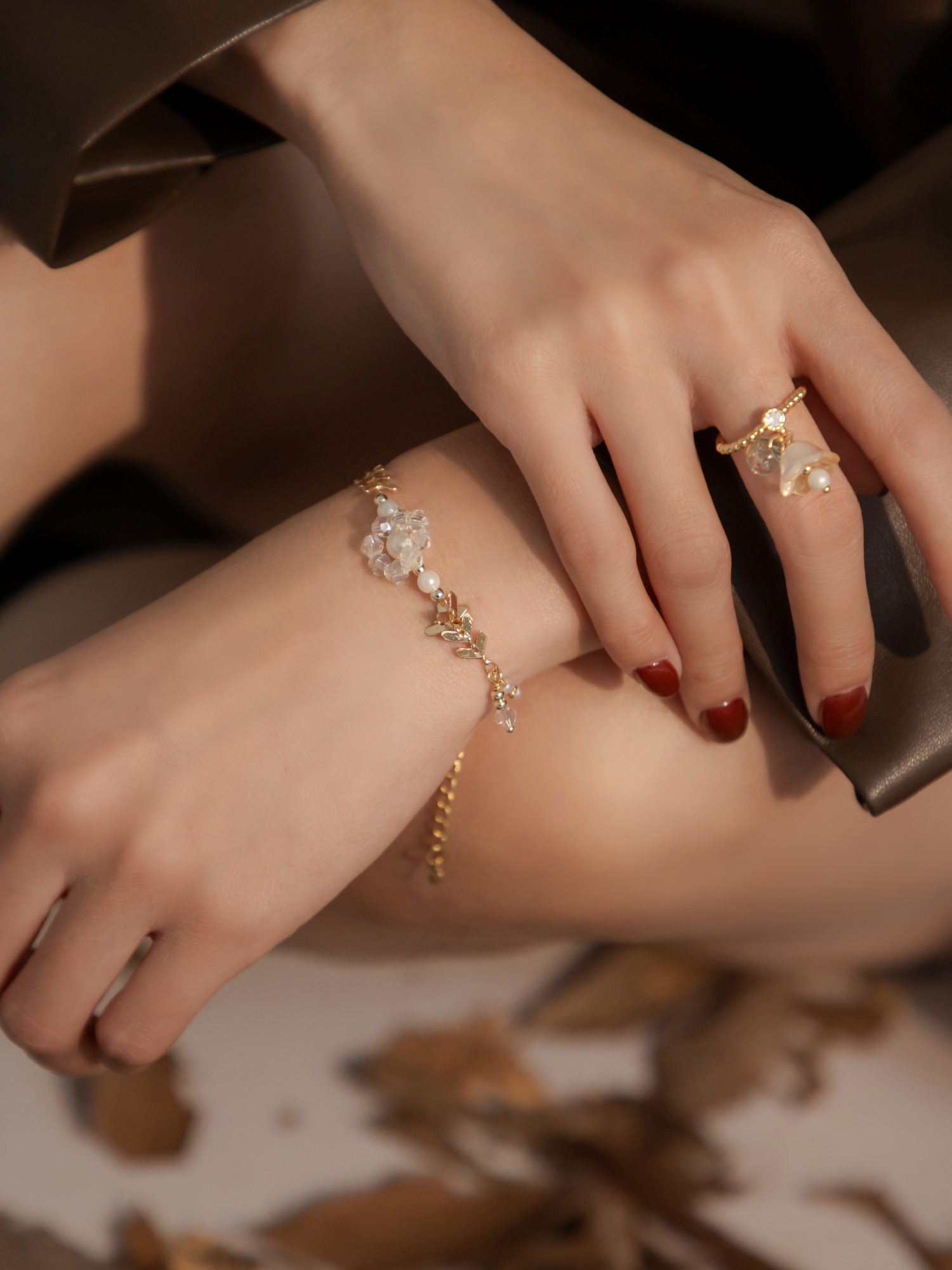 落葉微光。MUCHAT手作14KGP枝葉水晶珠花手鍊