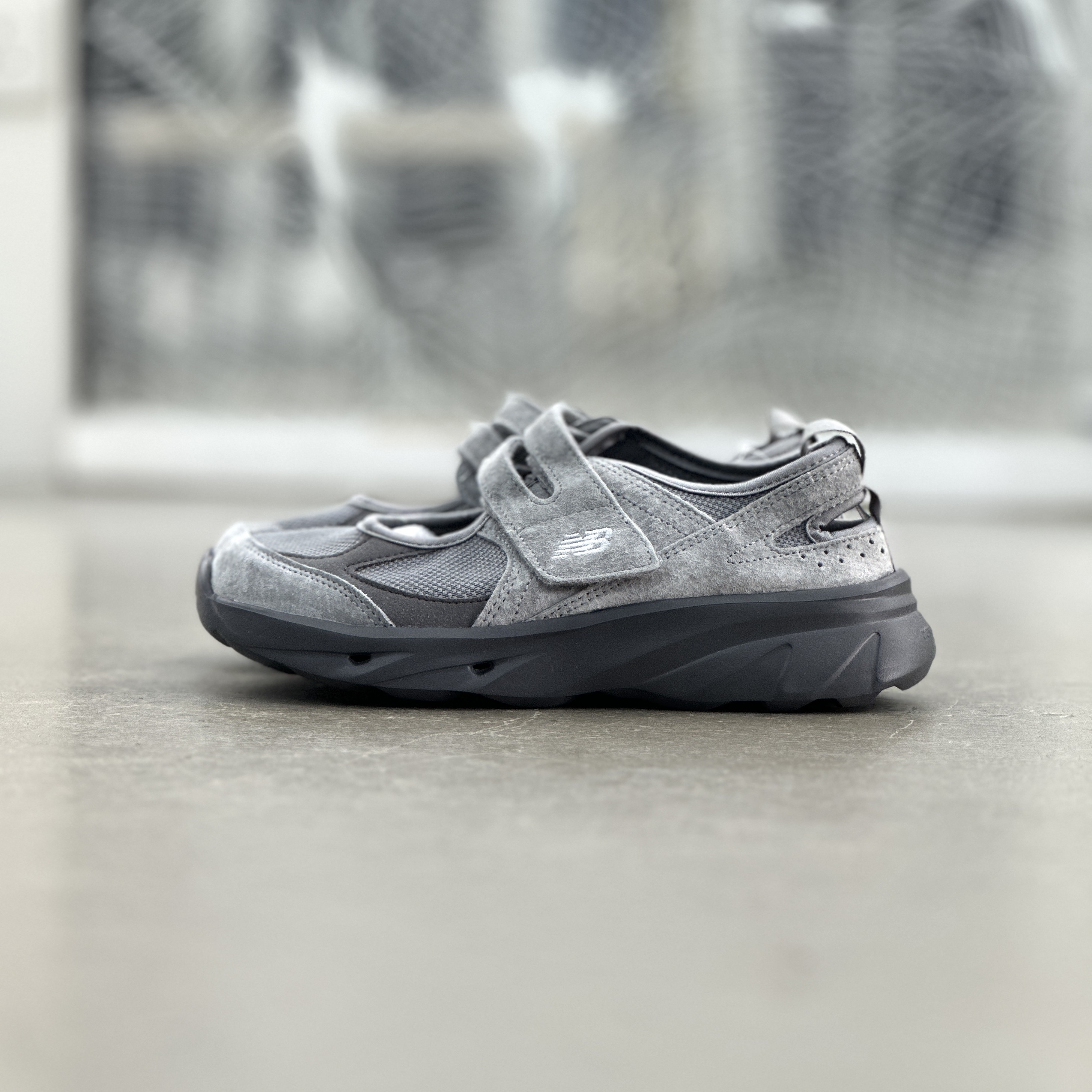 New Balance Breeze Suede- Grey