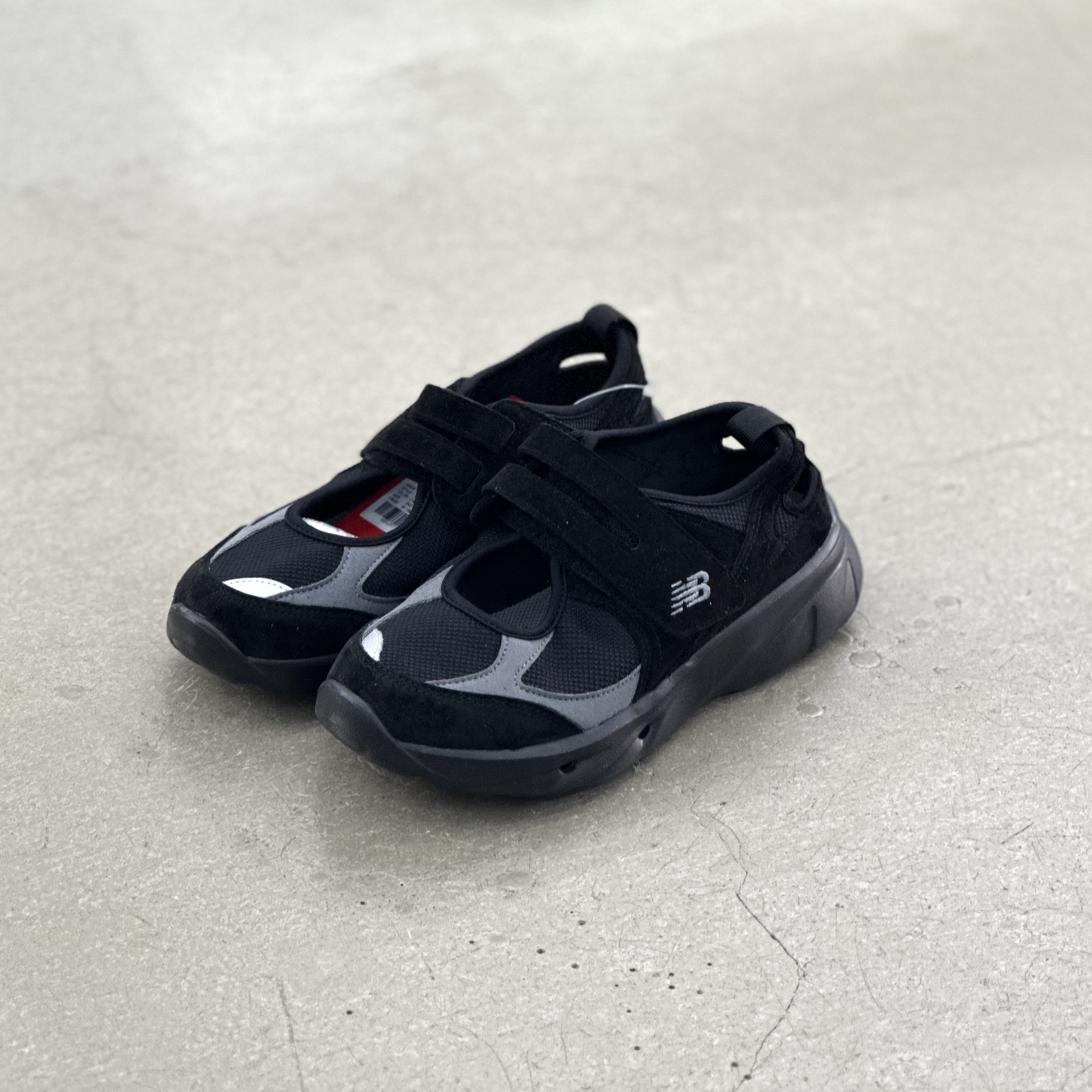 New Balance Breeze Suede- Black