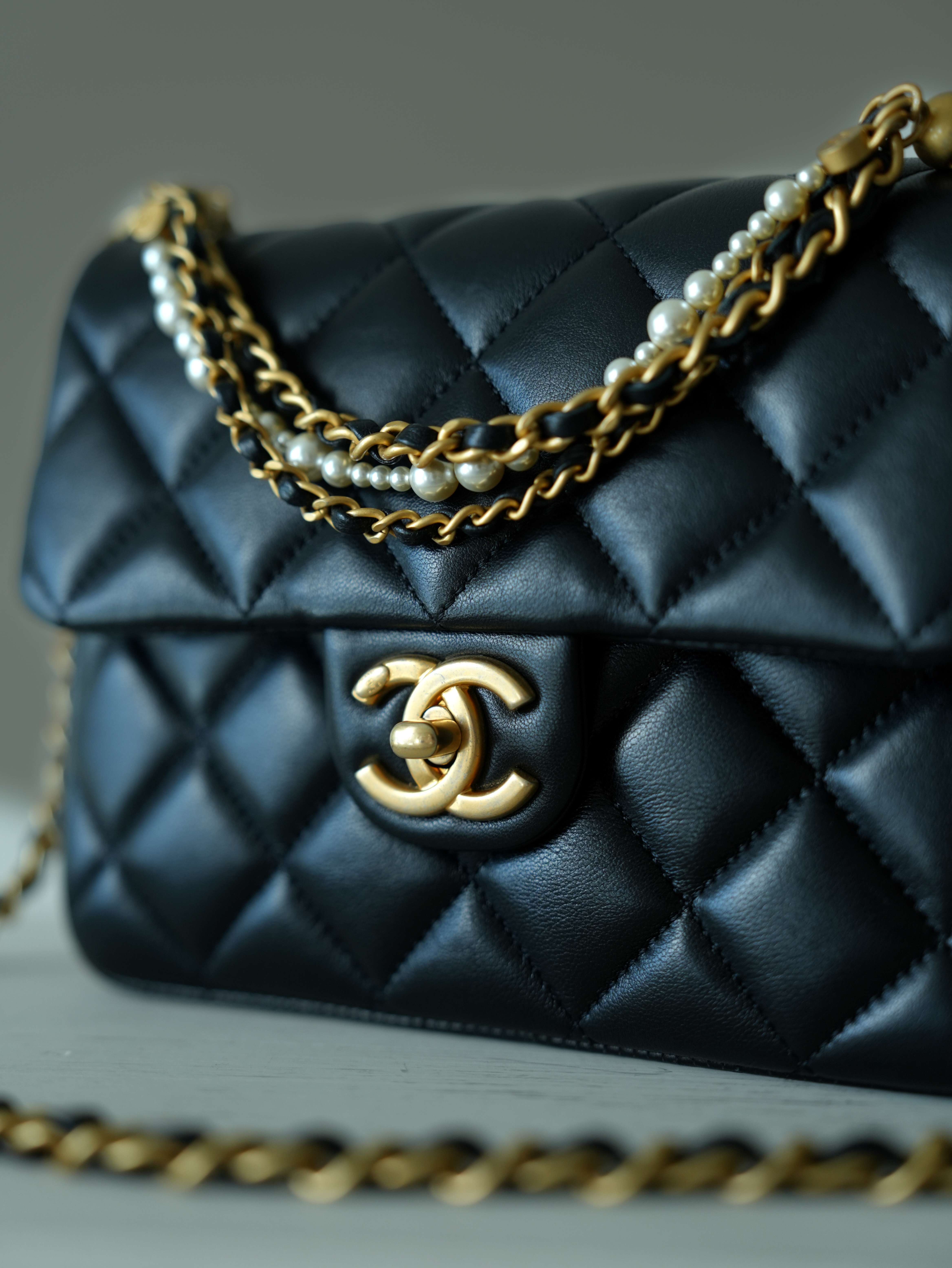 Chanel 黑色珍珠鍊條CF