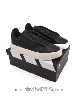 adidas LABCOURT Versatile Casual and Comfortable 耐磨透氣低幫厚底增高運動鞋男女款式同款。 鞋面採用柔軟皮革製成，鞋面與鞋底的連接處採用包邊設計，看起來更加精緻時尚。 鞋底仲用咗光滑嘅優質皮革，鞋墊上嘅Adidas LOGO凸顯出THE THE 品牌特色，鞋跟嘅英文ENDINEERED FOR THE STYLE OF FUTURE翻譯過來就係“DESIGNED FOR THE FUTURE STYLE”！類型：男鞋同女鞋