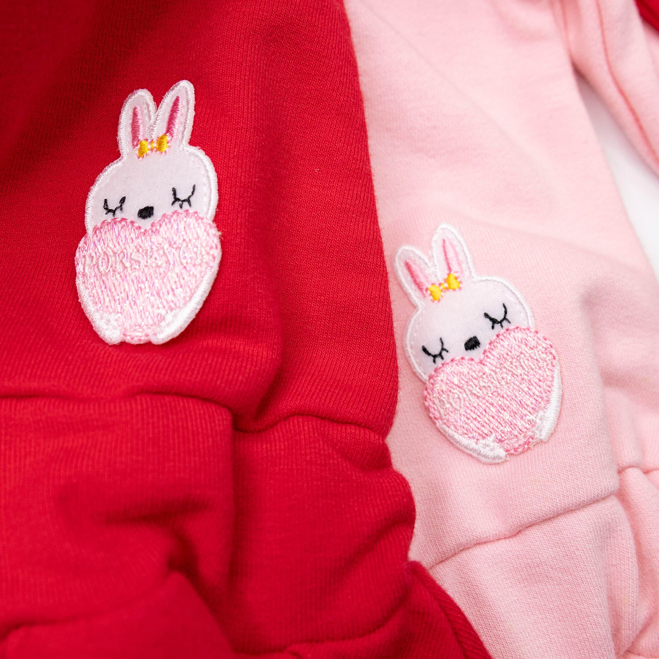 波紳士【22525】氣質兔兔抱愛心布貼上衣＊二色