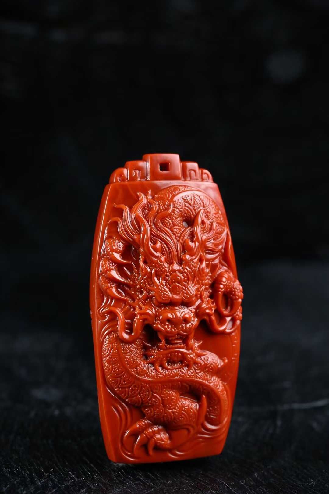 南紅瑪瑙 龍の置き物 手彫り 天然石 924725 南紅威龍牌