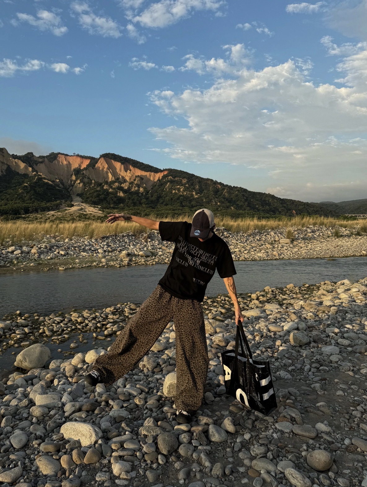 (現貨) 韓系復古豹紋彎刀褲