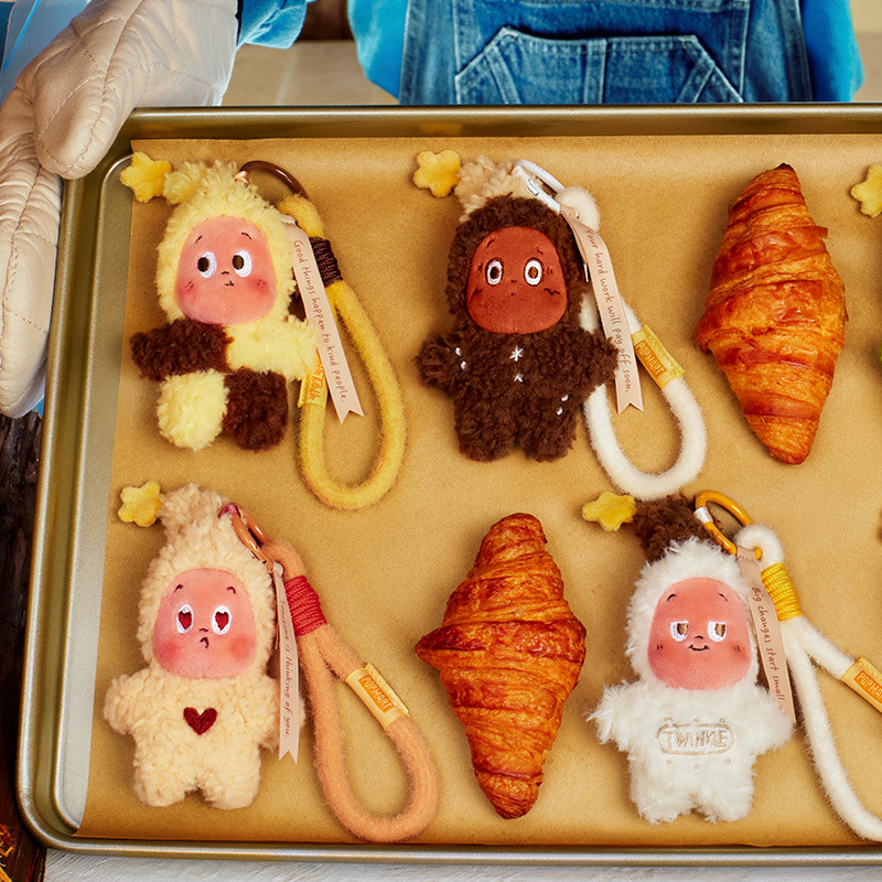 POP MART 星星人美味時刻系列 現烤小餅乾毛絨掛件盲盒