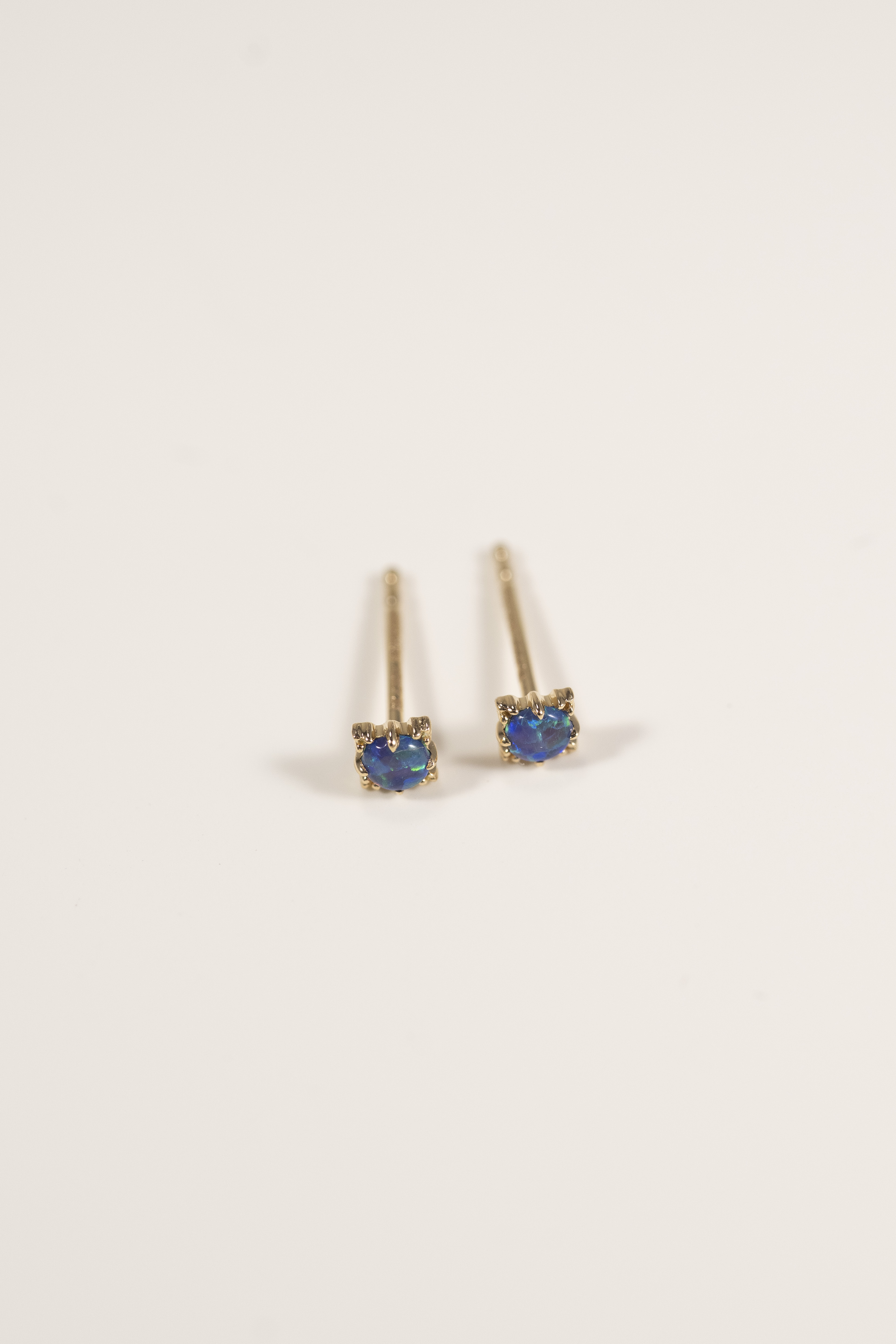 18K Opal Earring