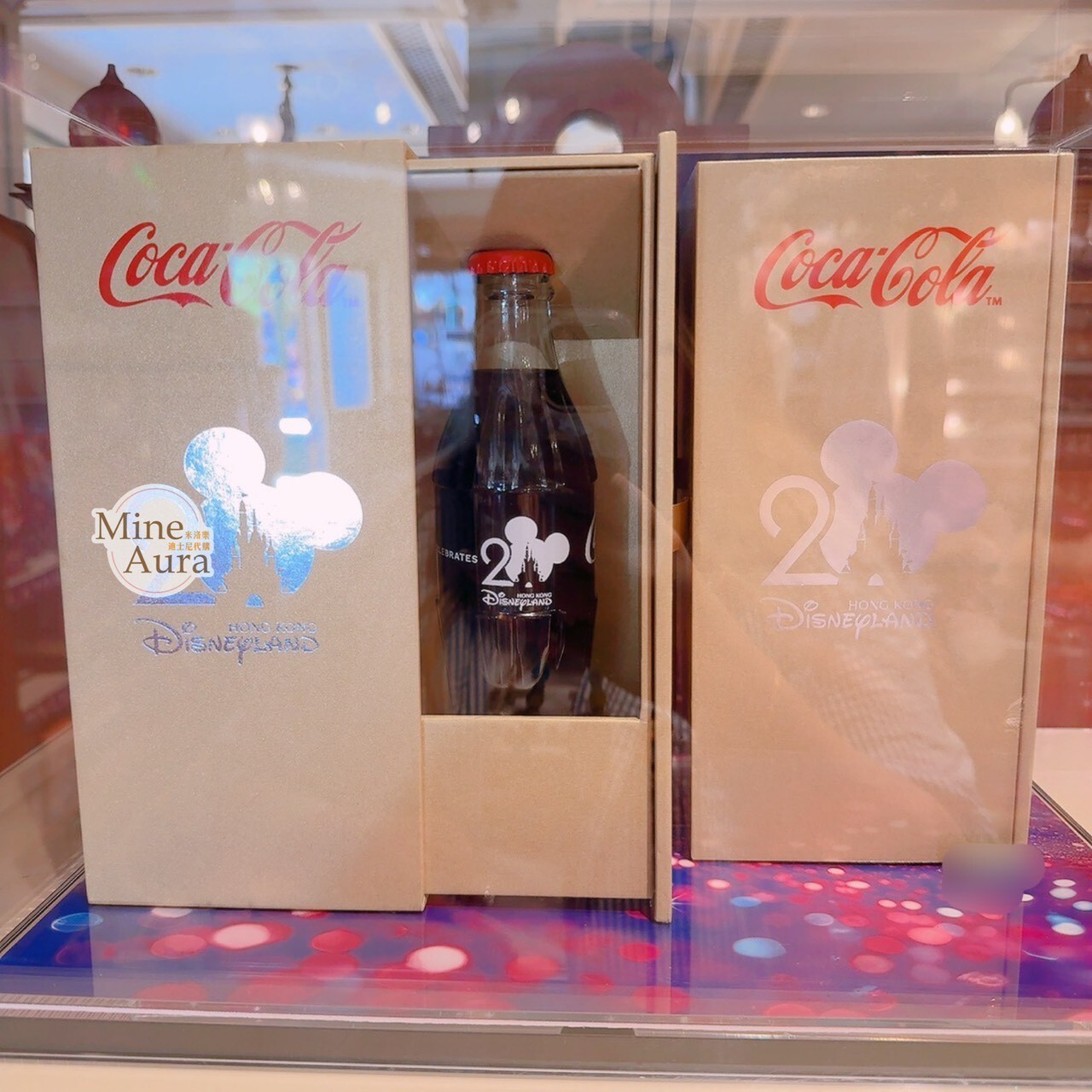 香港迪士尼樂園 20周年 紀念日特別推出 可口可樂 Coca-Cola 紀念玻璃瓶禮盒 -香港迪士尼樂園