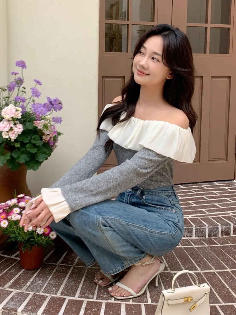 露肩一字領荷葉滾邊灰色系羊毛上衣-F (Elegant & Love)