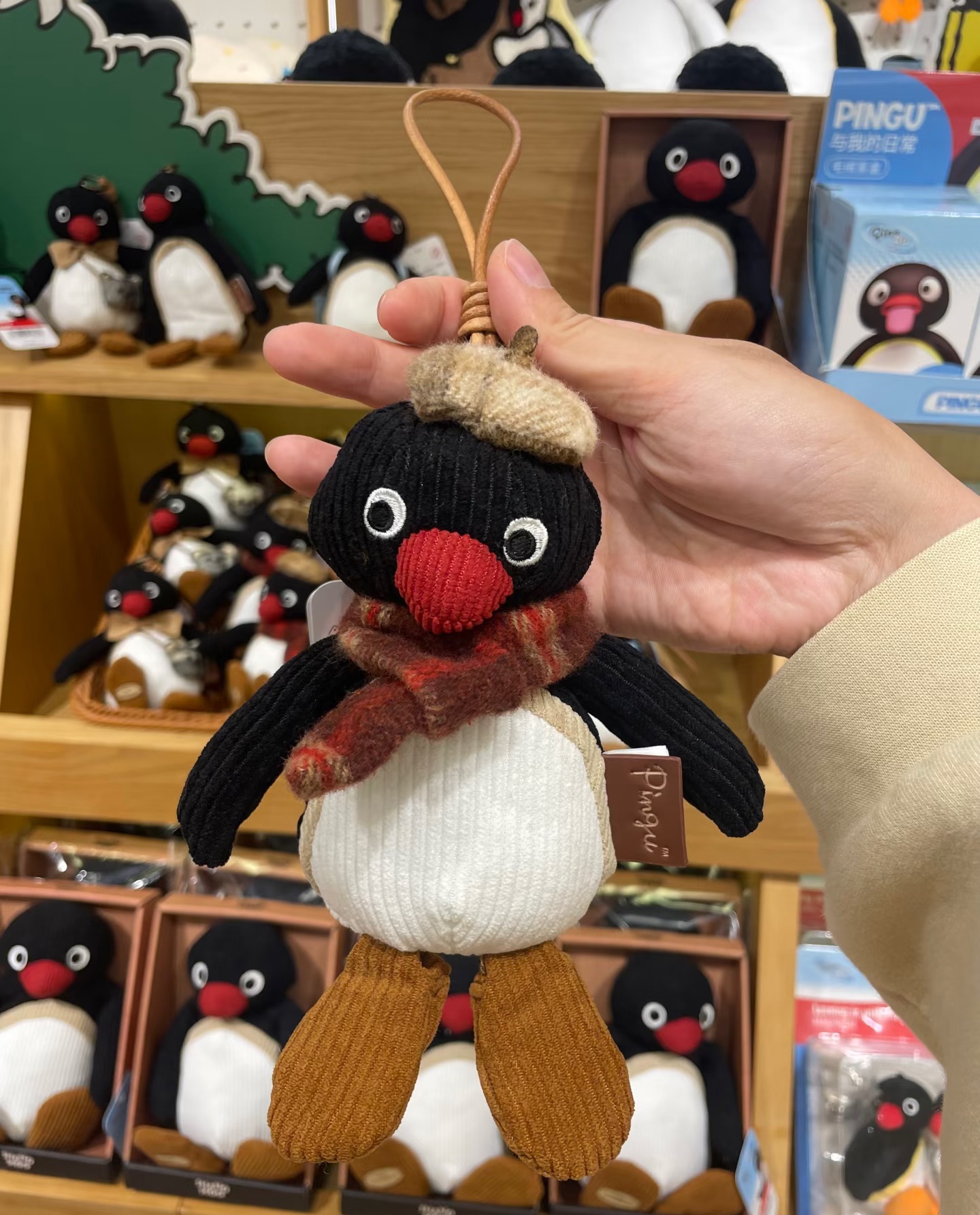 KTQ STORE ‧ Pingu 企鵝公仔 45周年限定秋季 燈芯絨吊飾