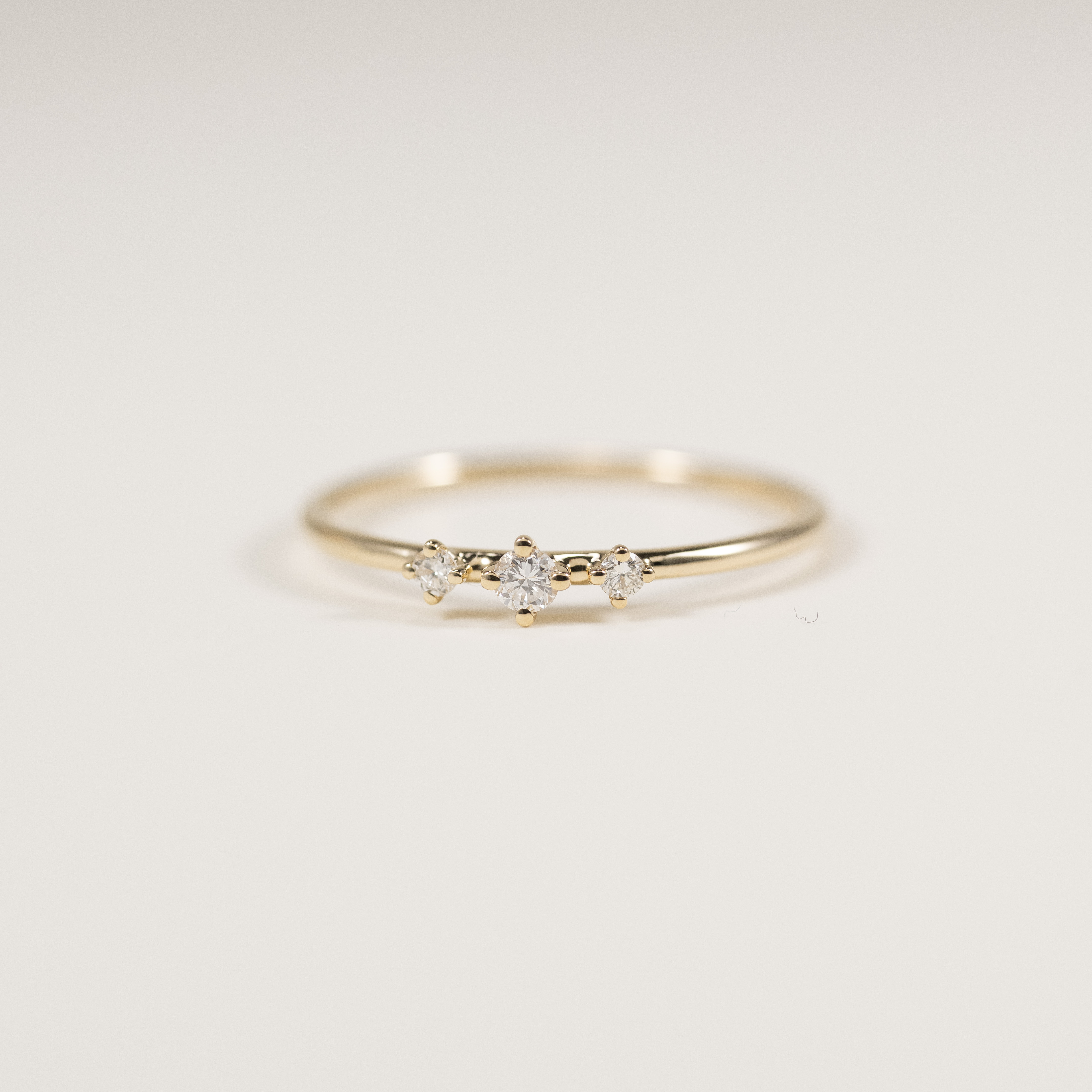 18K 3 Dainty Diamond Ring
