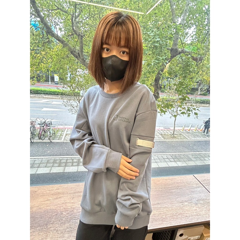 零碼 NATIONAL GEOGRAPHIC Reflective Logo Sweatshirt Grey Blue 國家地理 反光LOGO 大學T 灰藍色