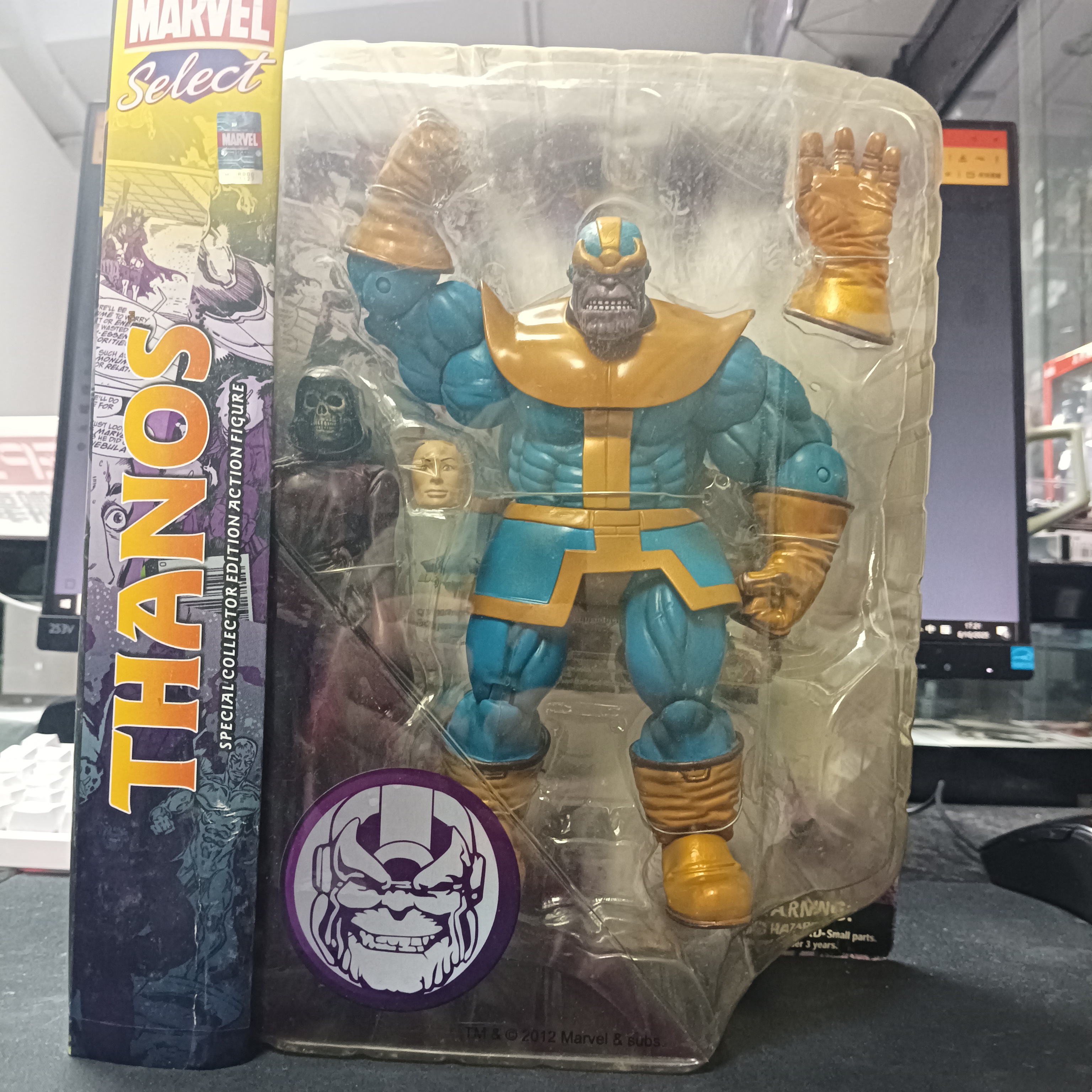 MARVEL SELECT FIGURA THANOS
