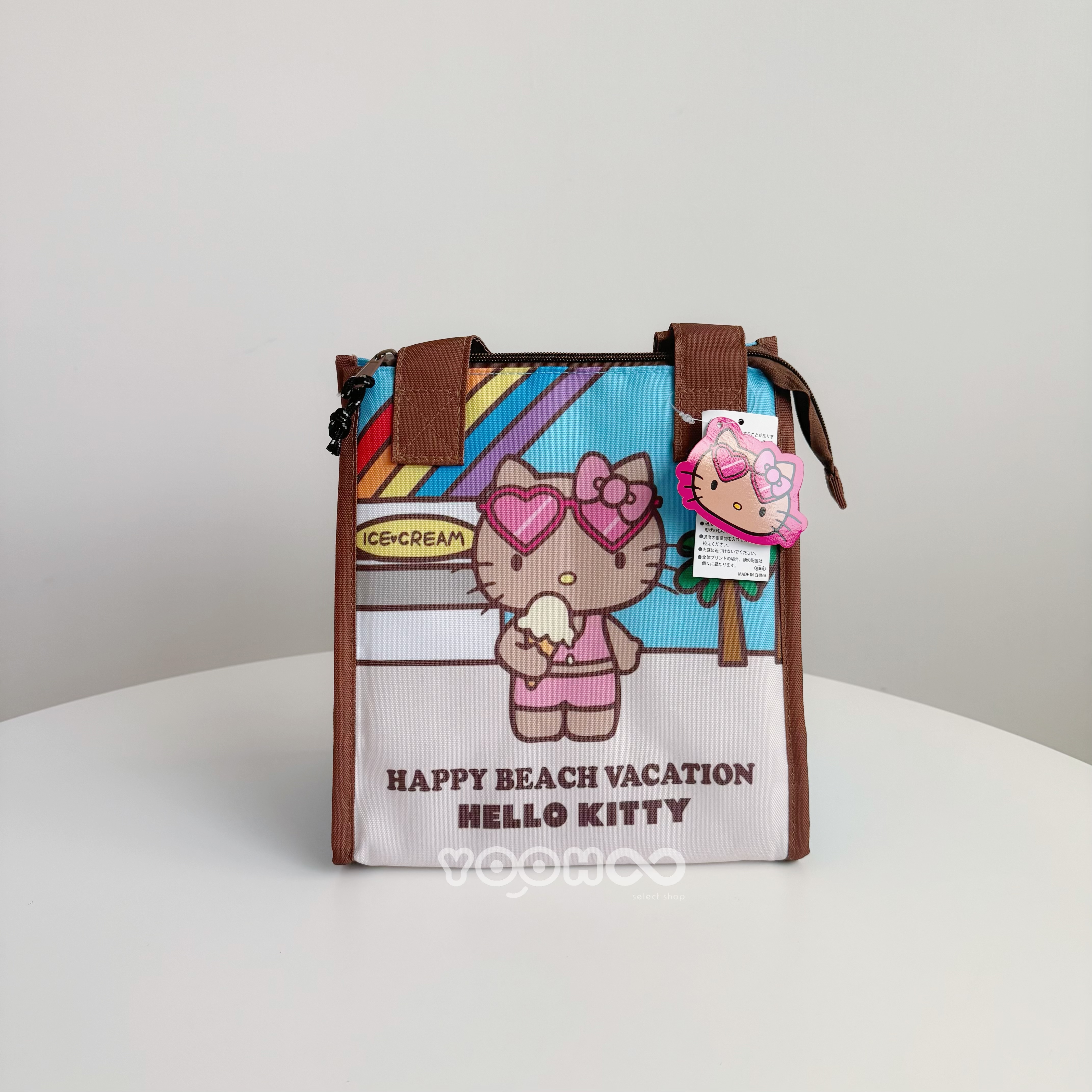 現貨┃三麗鷗 HELLO KITTY 曬黑 日燒 夏季 黑皮 吃冰淇淋 三角立體 保冷袋 便當袋