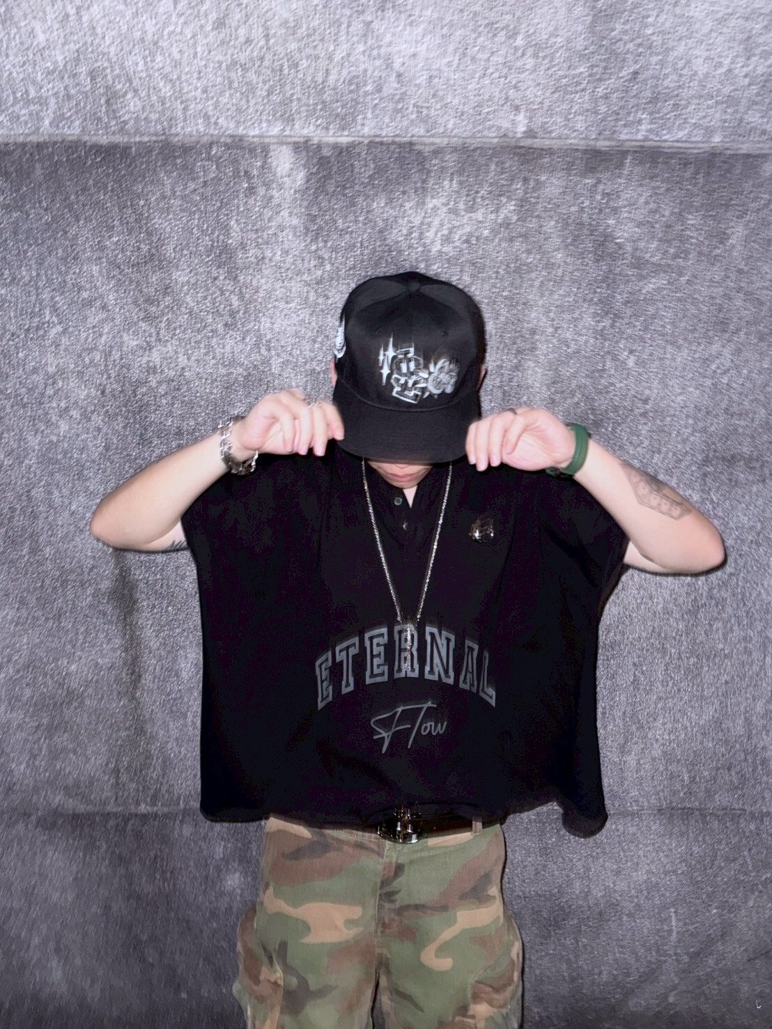 ETERNAL 限定款 立體金屬 黑灰字體Logo Boxy寬短背心 polo短袖 蝙蝠袖