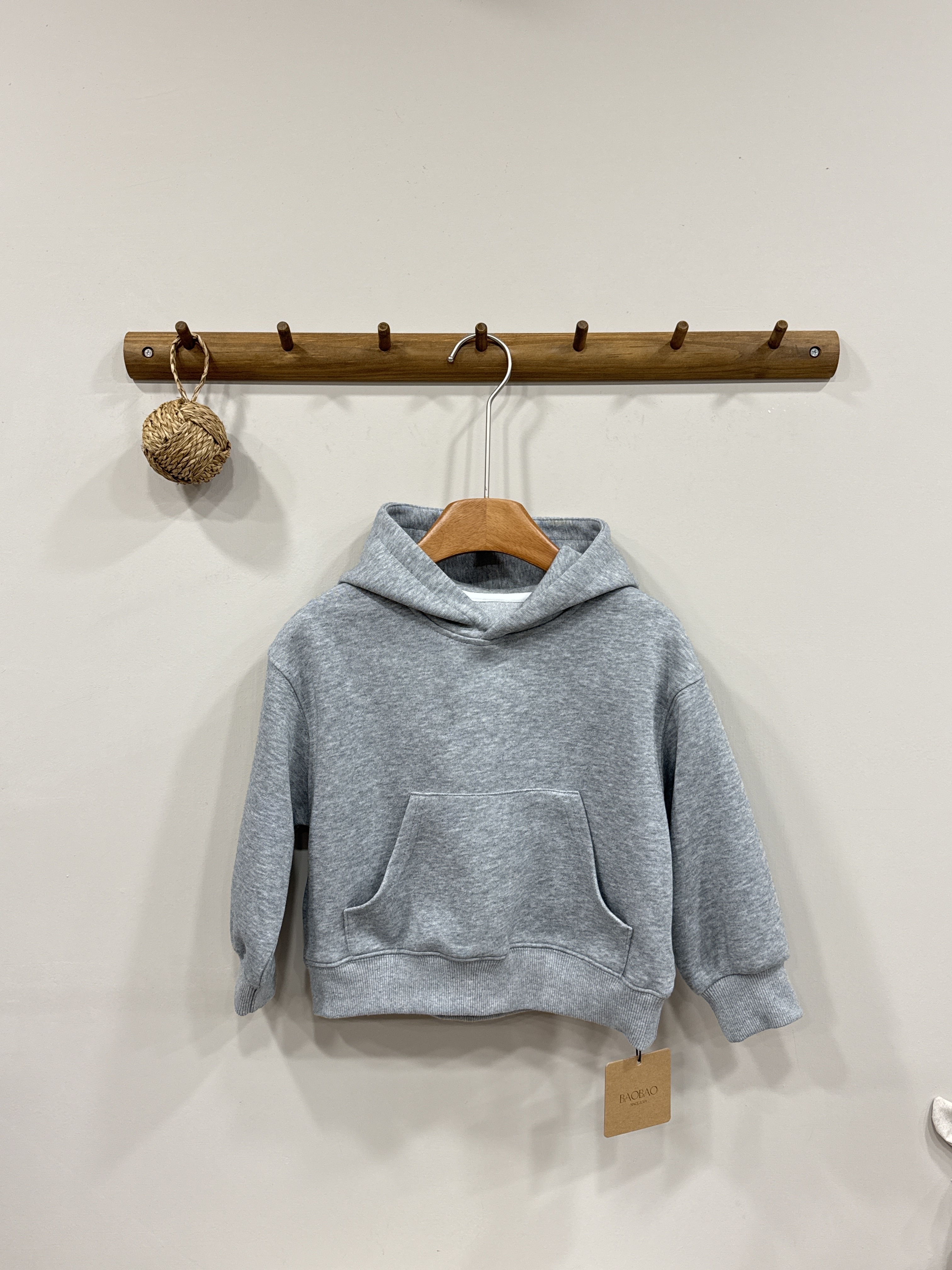 A03174帽緣美式插圖帽T