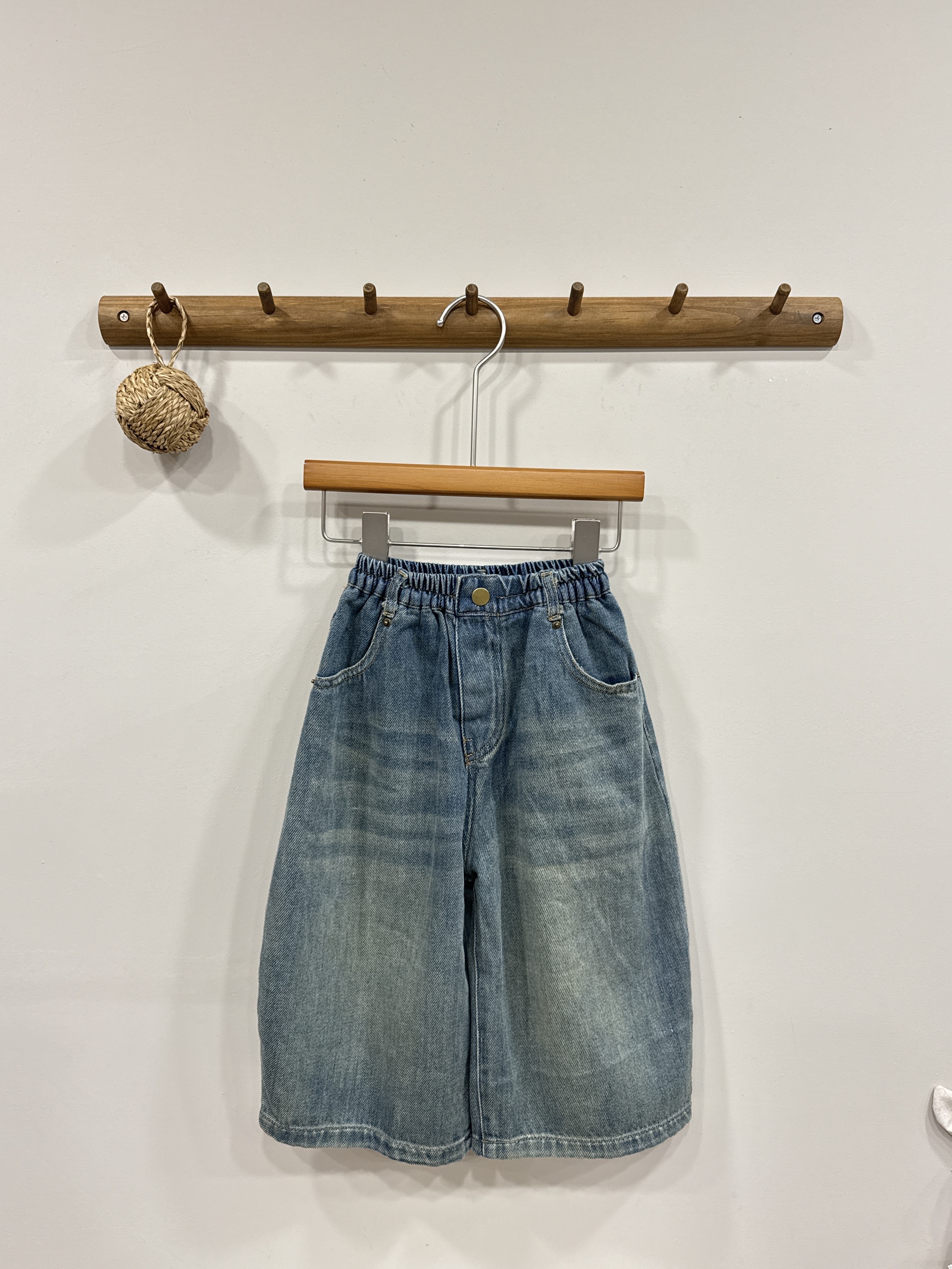 A03129柔軟洗舊牛仔褲