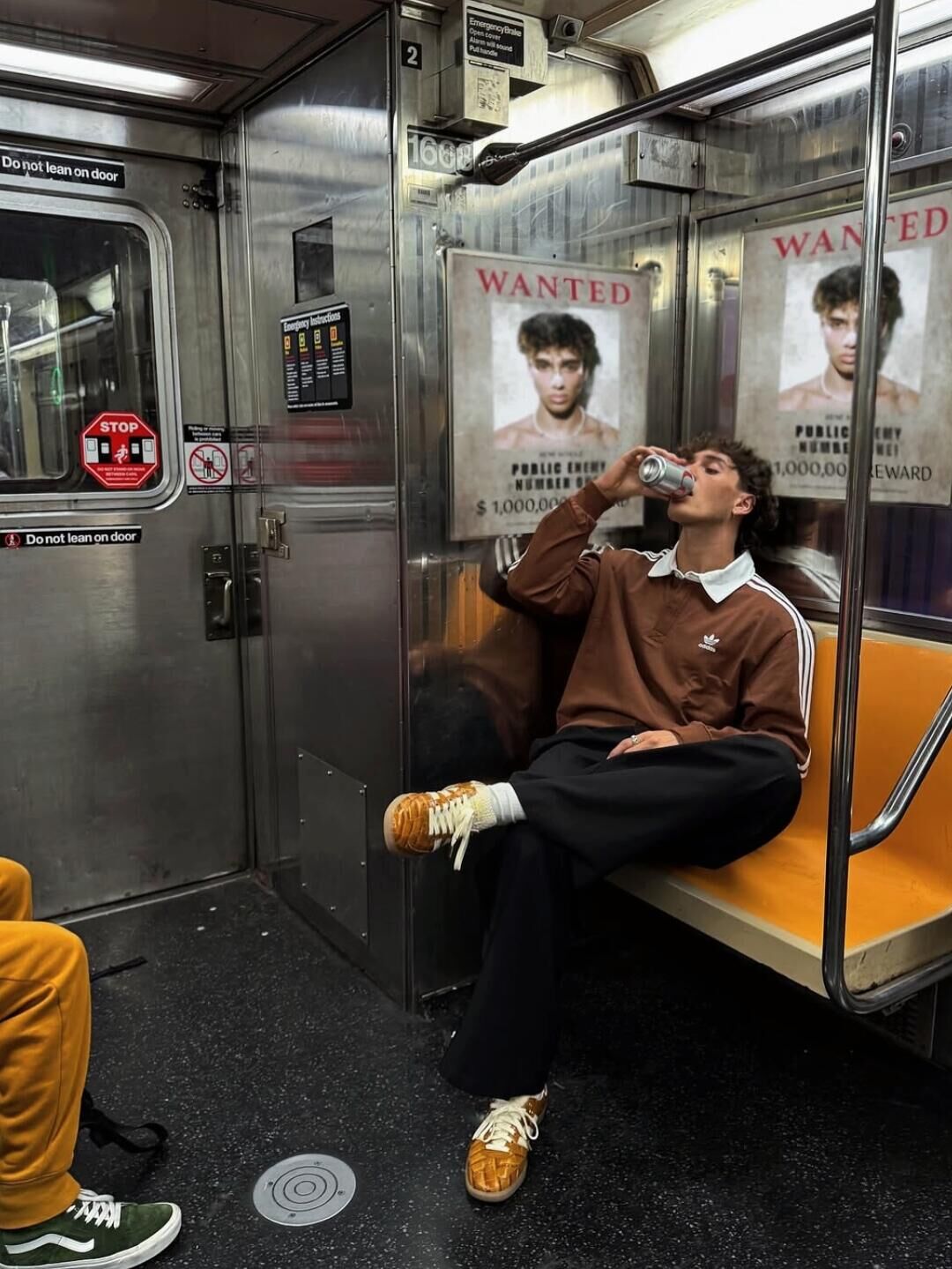 代購-<2000元左右交換禮物>adidas originals Adicolor 小標 復古 翻領 長袖 Polo衫 黑/棕