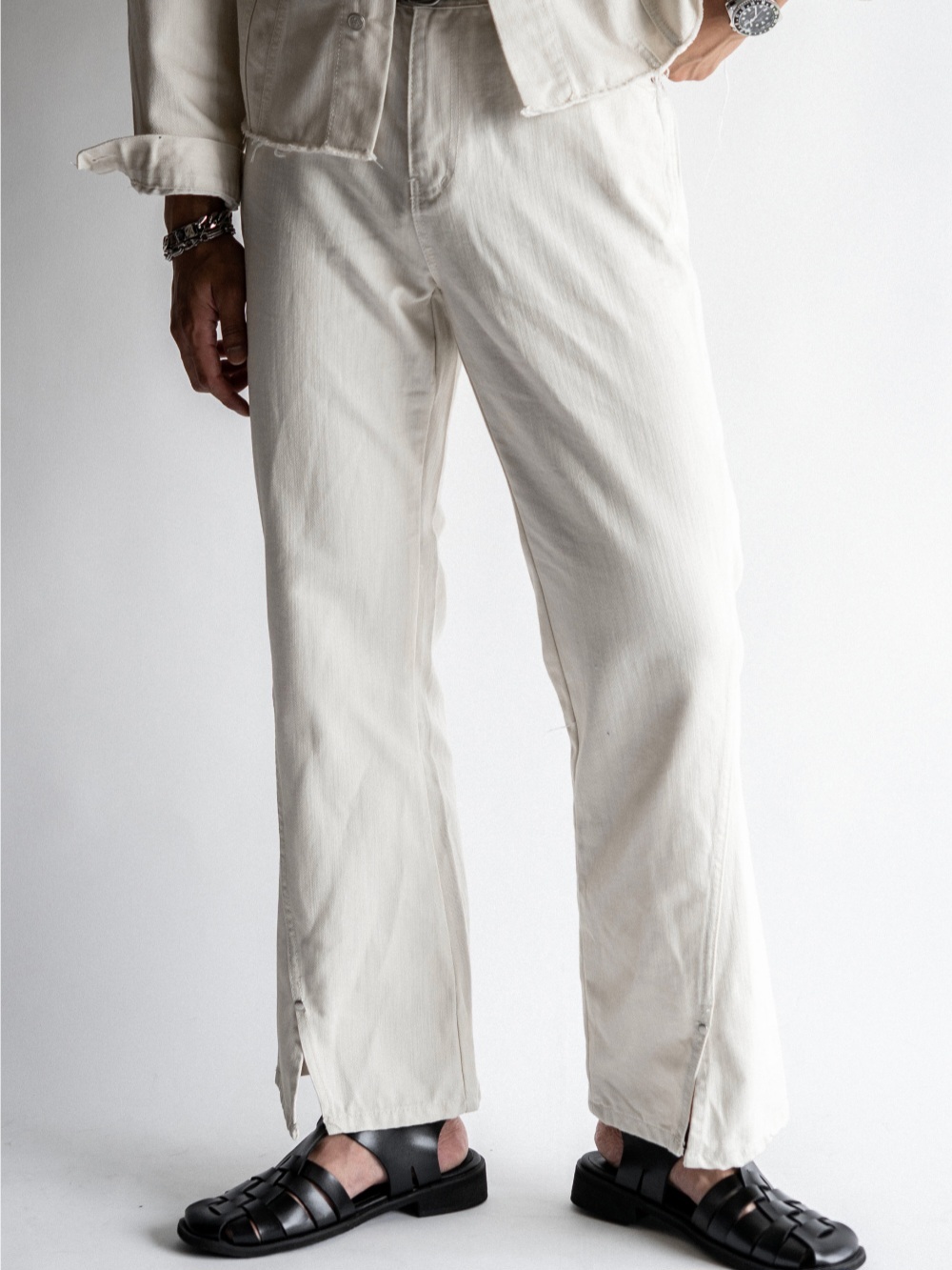 Camper 繫帶開衩喇叭牛仔褲