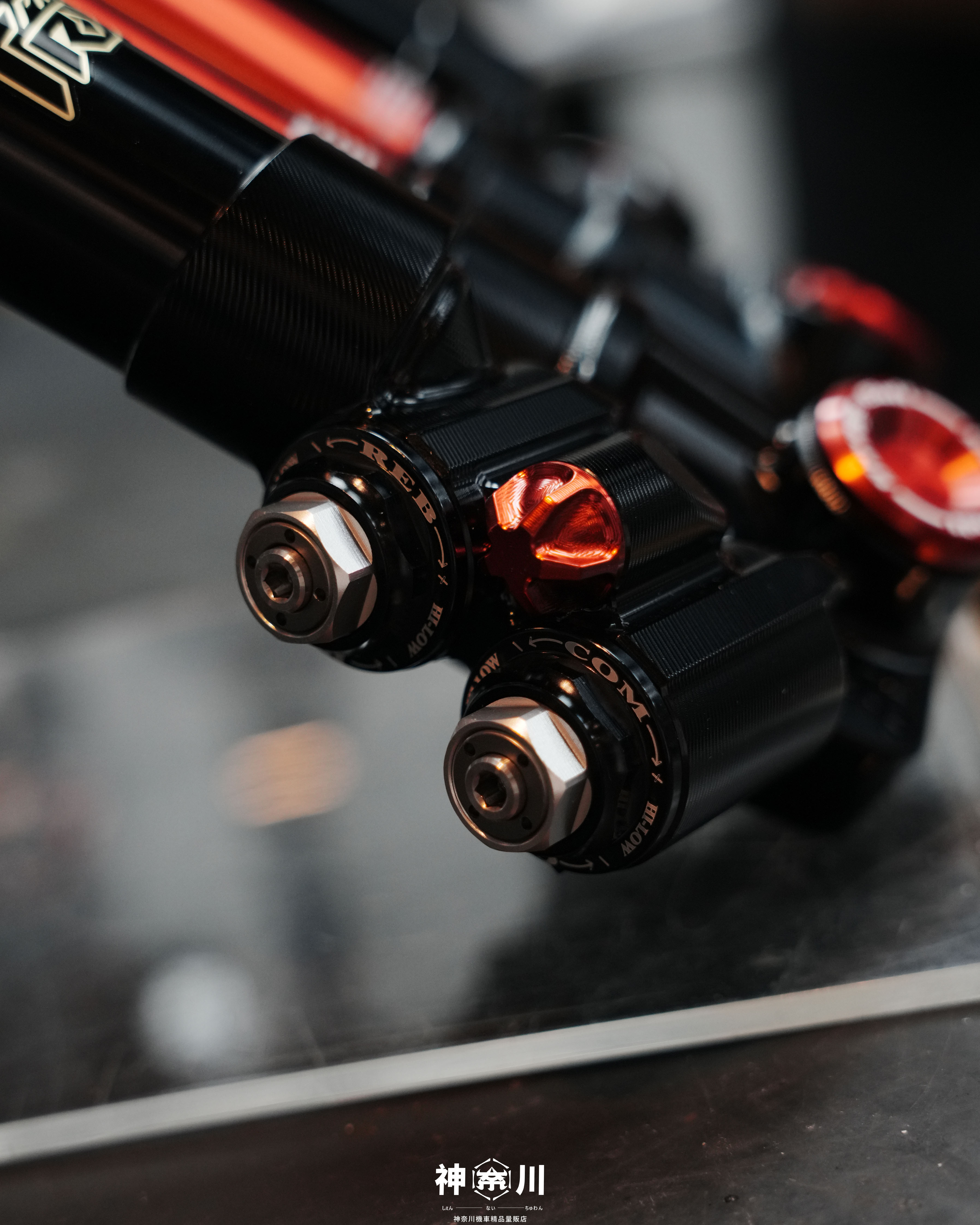 【TRX PRO 前叉】