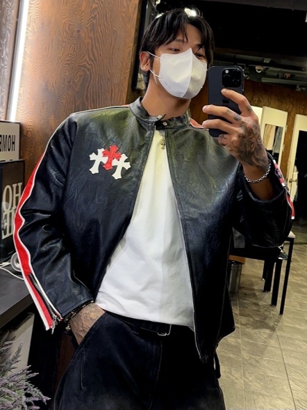 層疊十字架皮革夾克