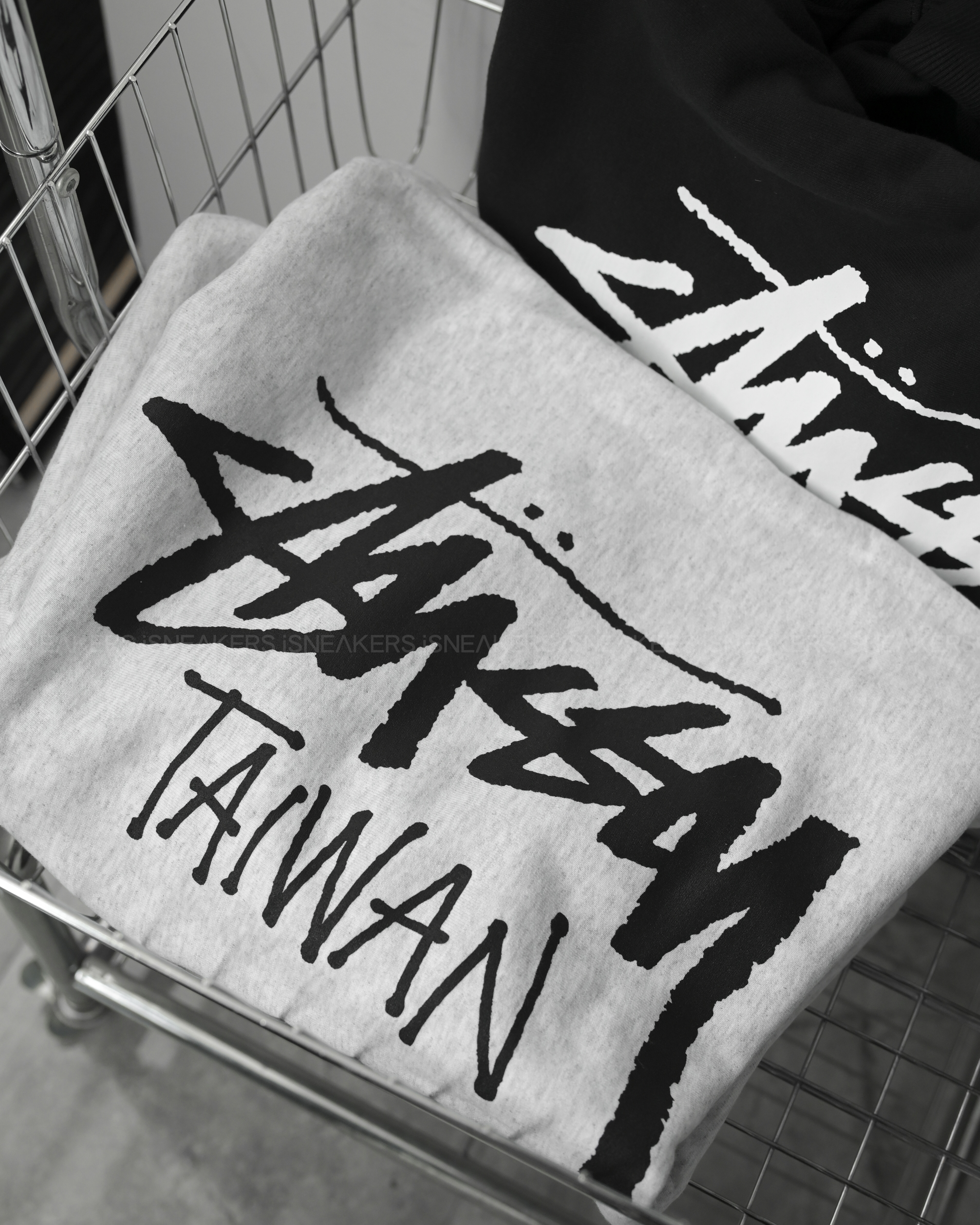 iSNEAKERS｜Stussy Stock Taiwan Hood 台灣限定帽T 黑/白/藍