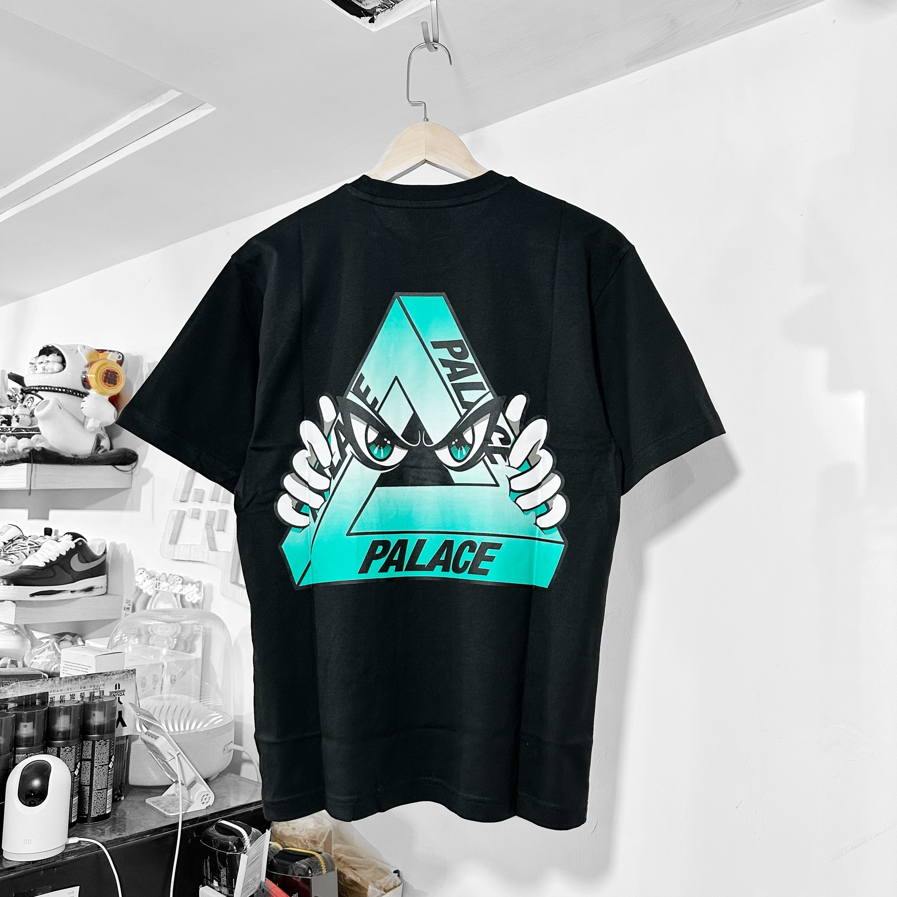 PALACE TRI-PEEK T-SHIRT BLACK
