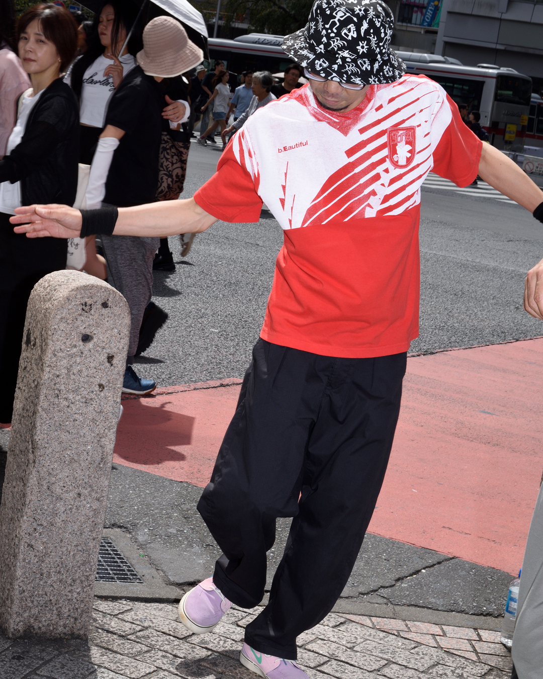 b.Eautiful "Soccer Jersey 2 T-Shirt" (Tomato)