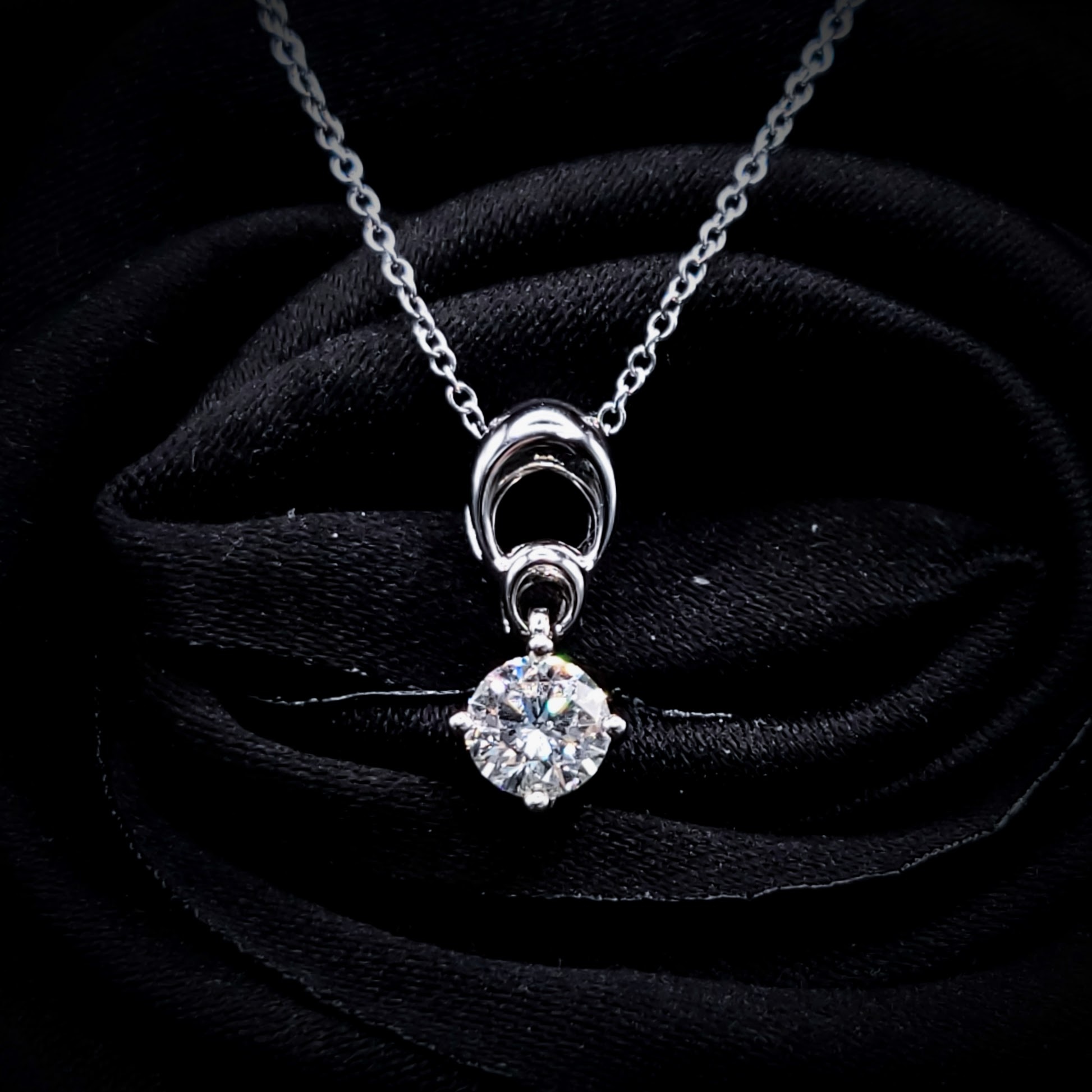 18K White Gold 0.36ct Diamond Pendant