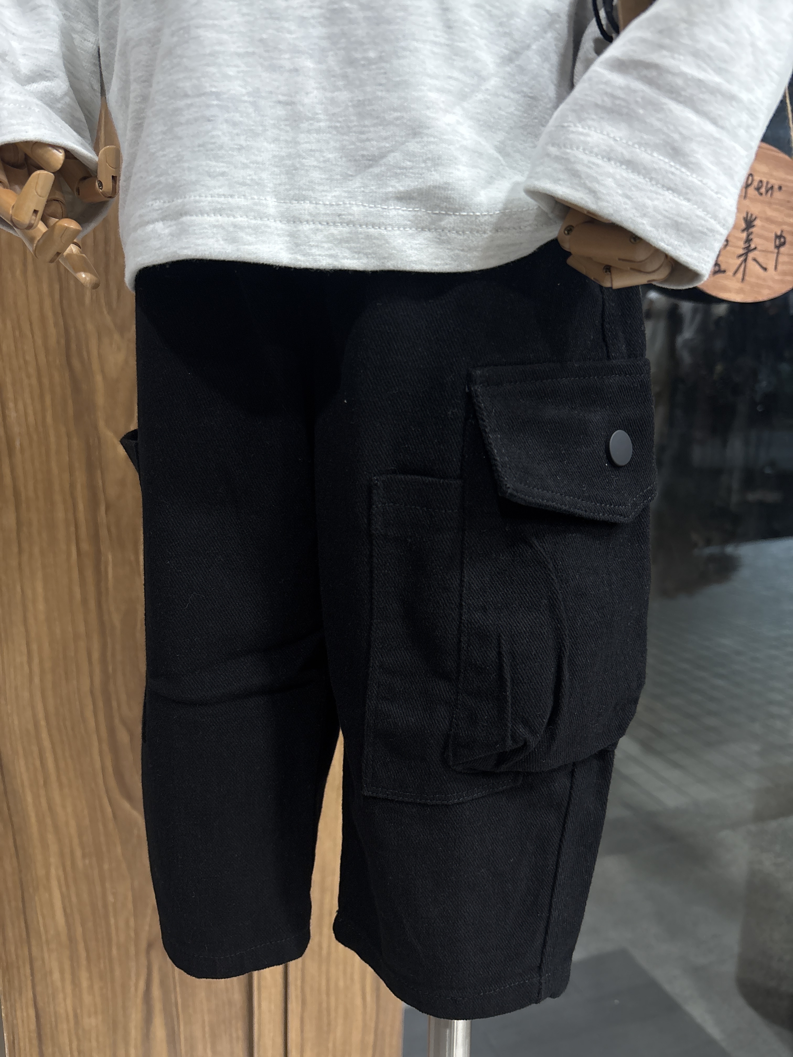 A03072多口袋設計休閒褲