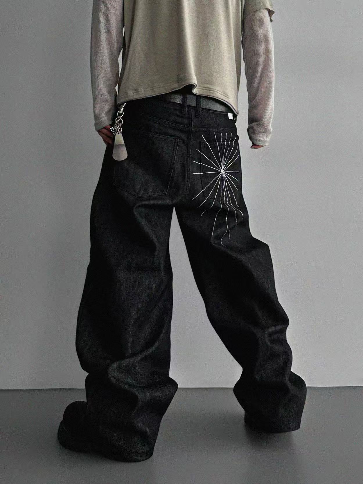 《K》光芒刺繡丹寧牛仔褲