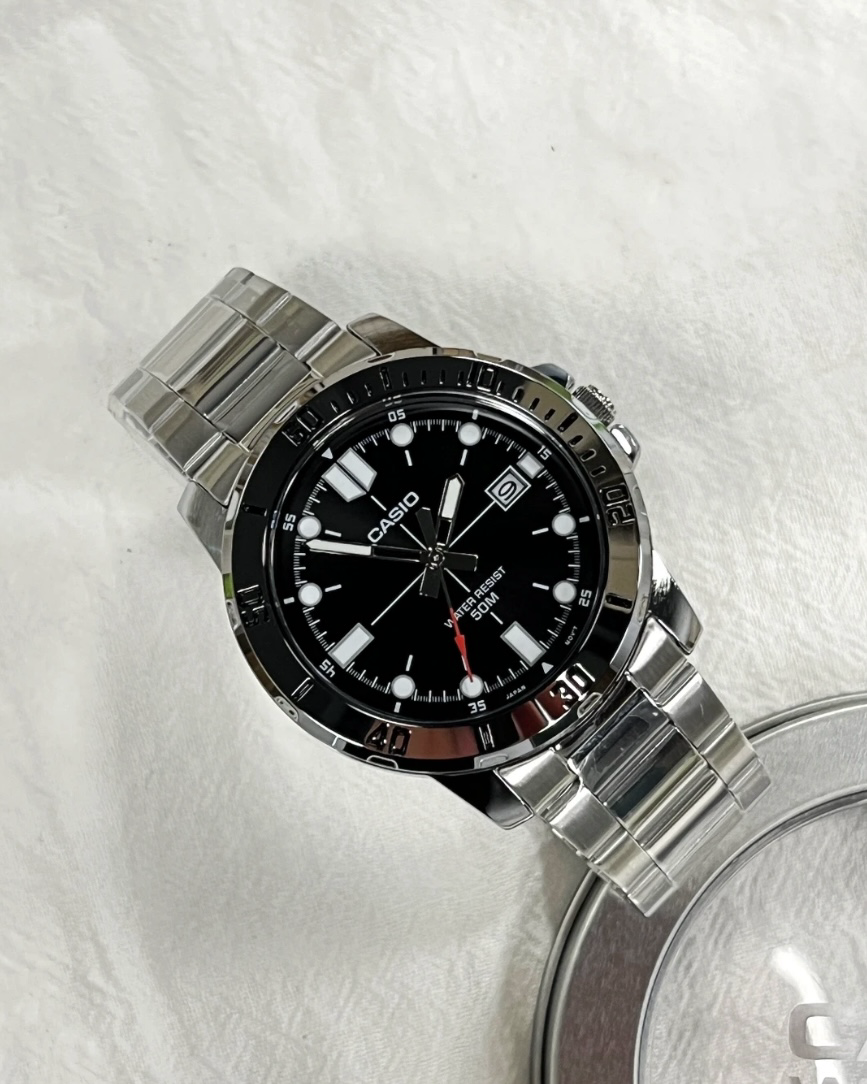 CASIO STANDARD 銀黑色 MTP-VD01D-1EVUDF 石英機芯 不鏽鋼錶