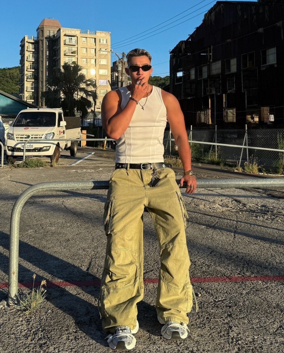 《K》拉鍊口袋復古軍裝褲