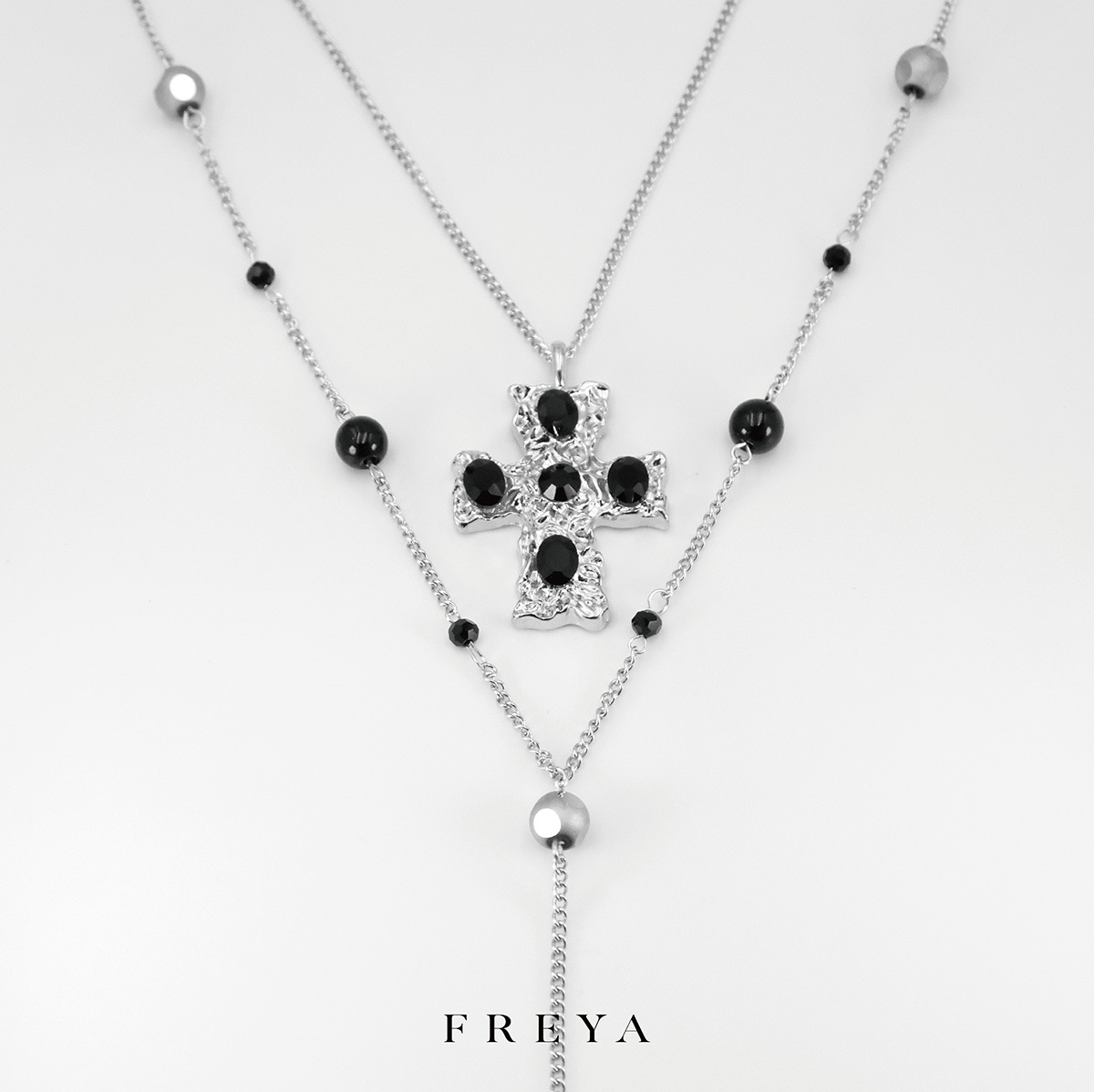 FREYA  切面水晶十字架項鍊