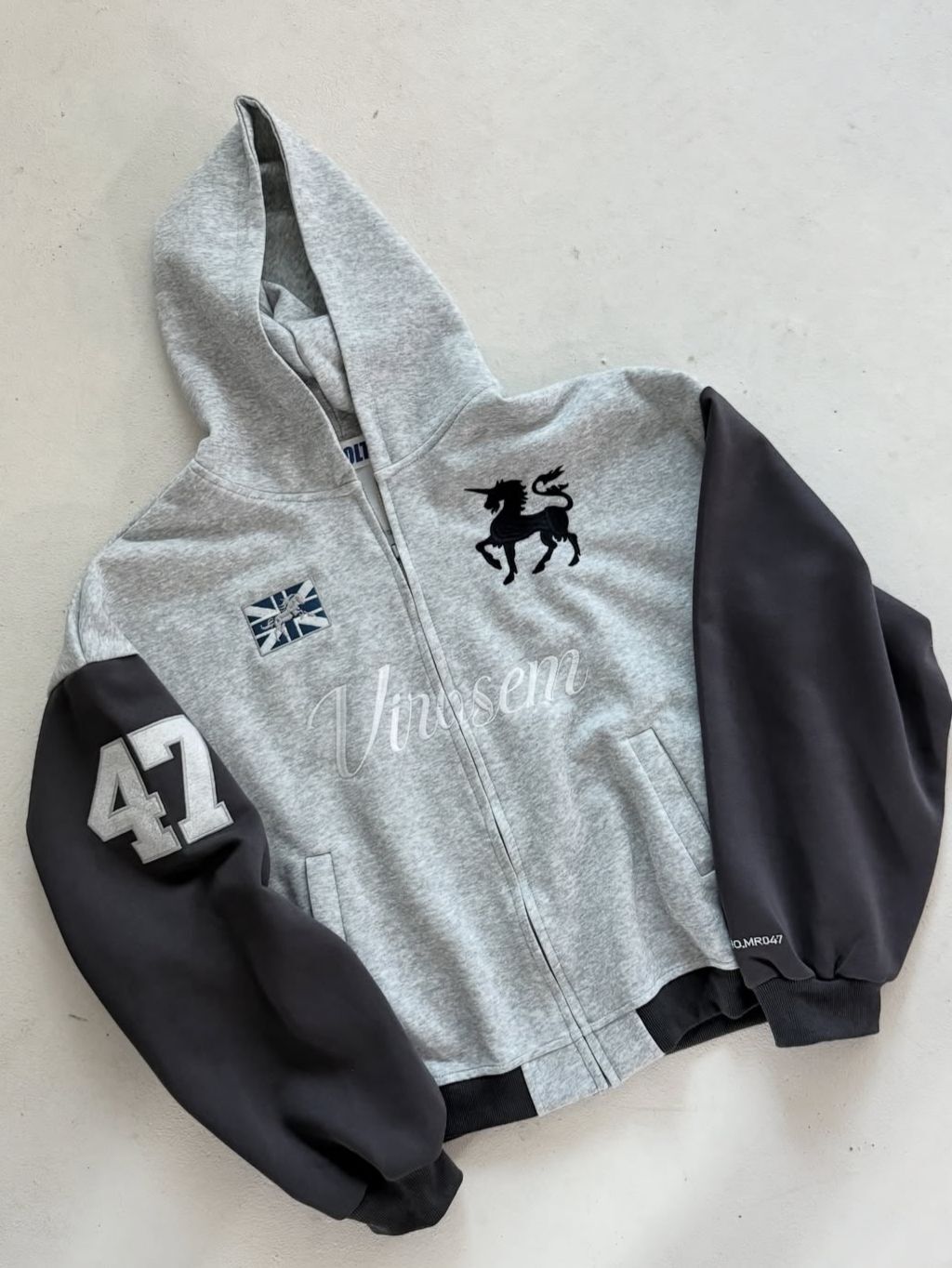 拼色英文字連帽拉鍊外套 VOLT-106JK